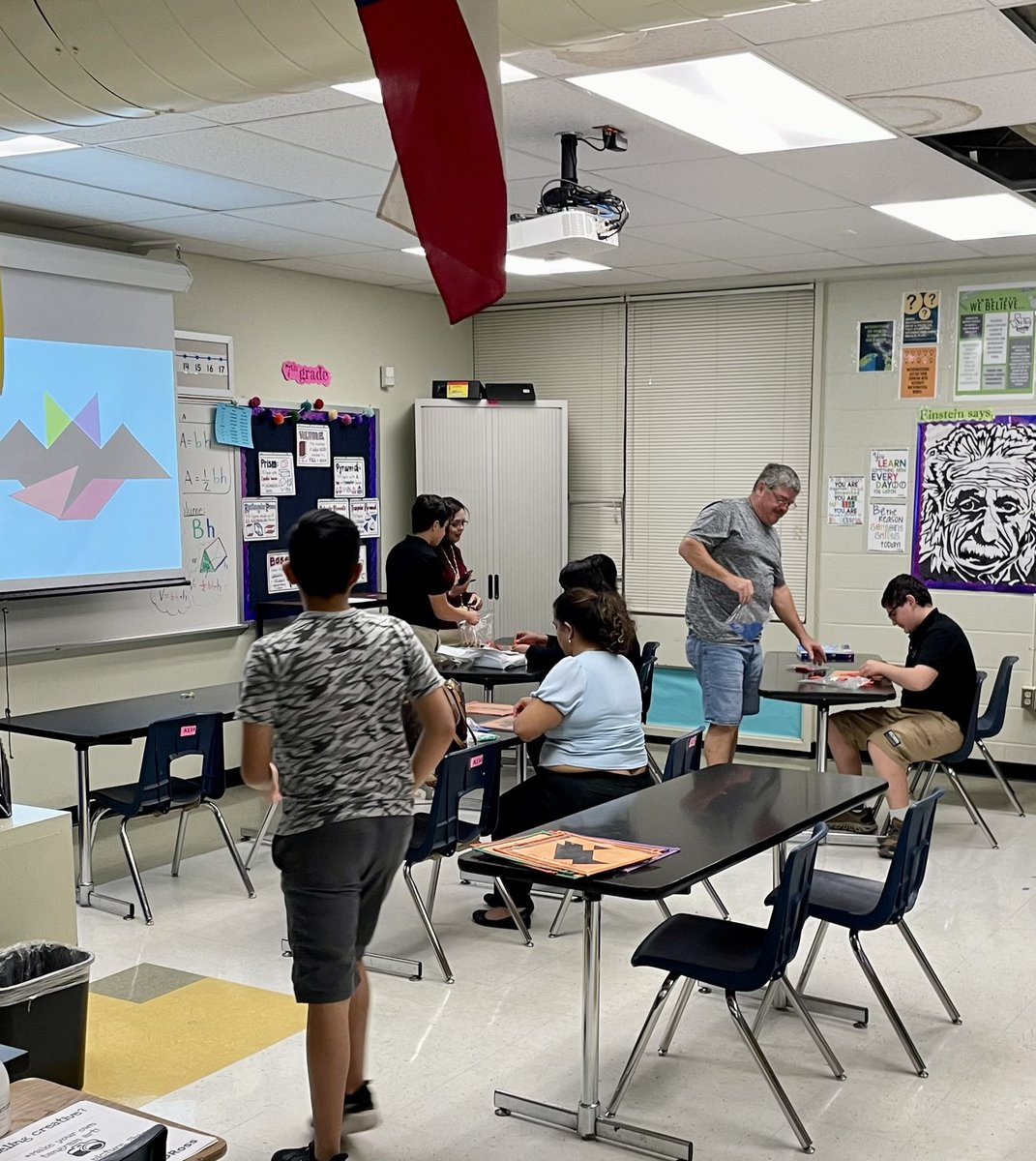NISDRoss's tweet photo. Great seeing all of our Rebels at our ELA & Math Family Night. #RossIgnited https://t.co/wuVuAJpXd2
