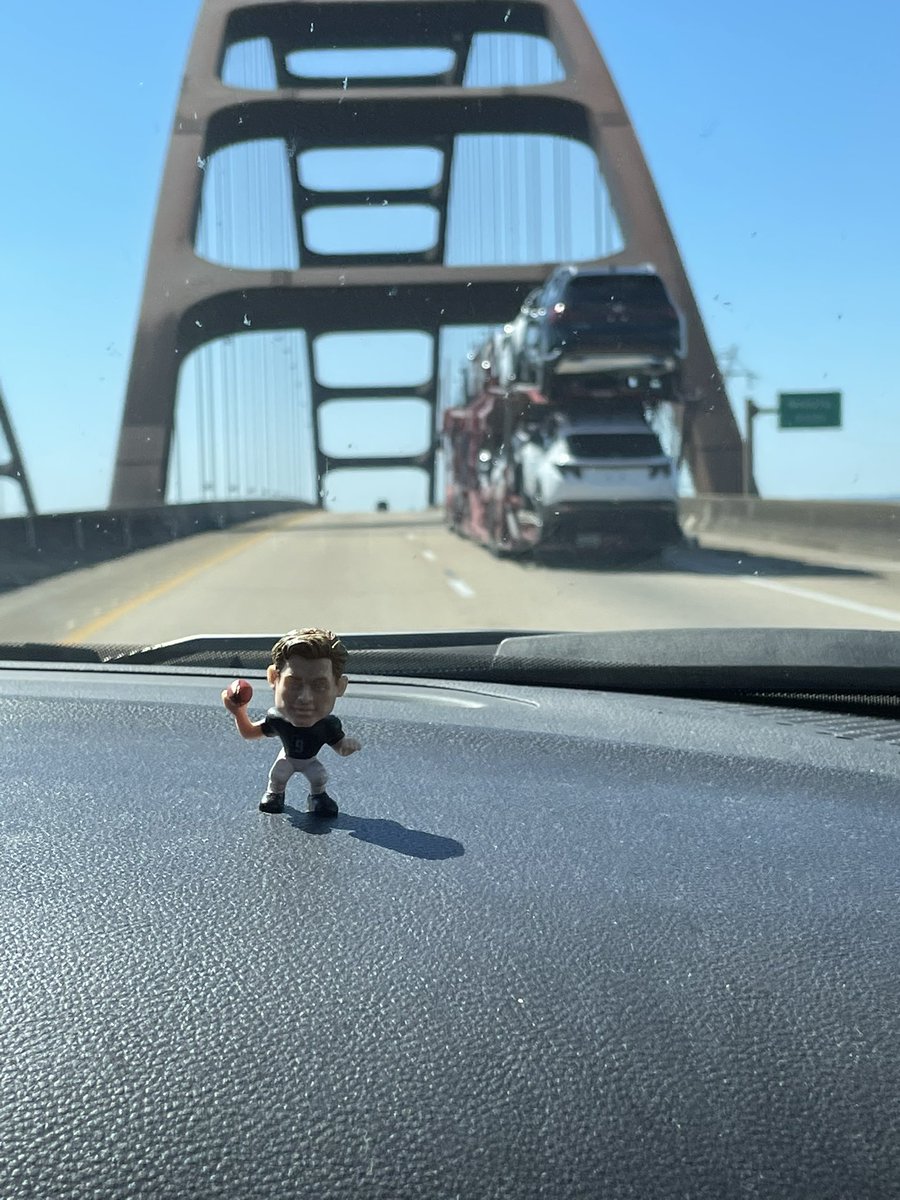 SheistyLi's tweet photo. Traveling to New Orleans to spank Dalton #WhoDey #joeburrow #sheisty #MobileAlabama https://t.co/9JpnEy6Hyh