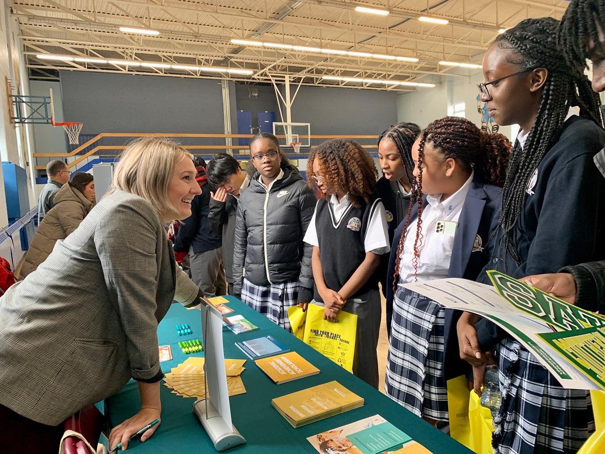 crawfordacad's tweet photo. #AdventistUniversityFair is back!  Our Juniors &amp; Seniors met with recruiters to talk about programs, admissions &amp; scholarships. https://t.co/YpoB11lpFu