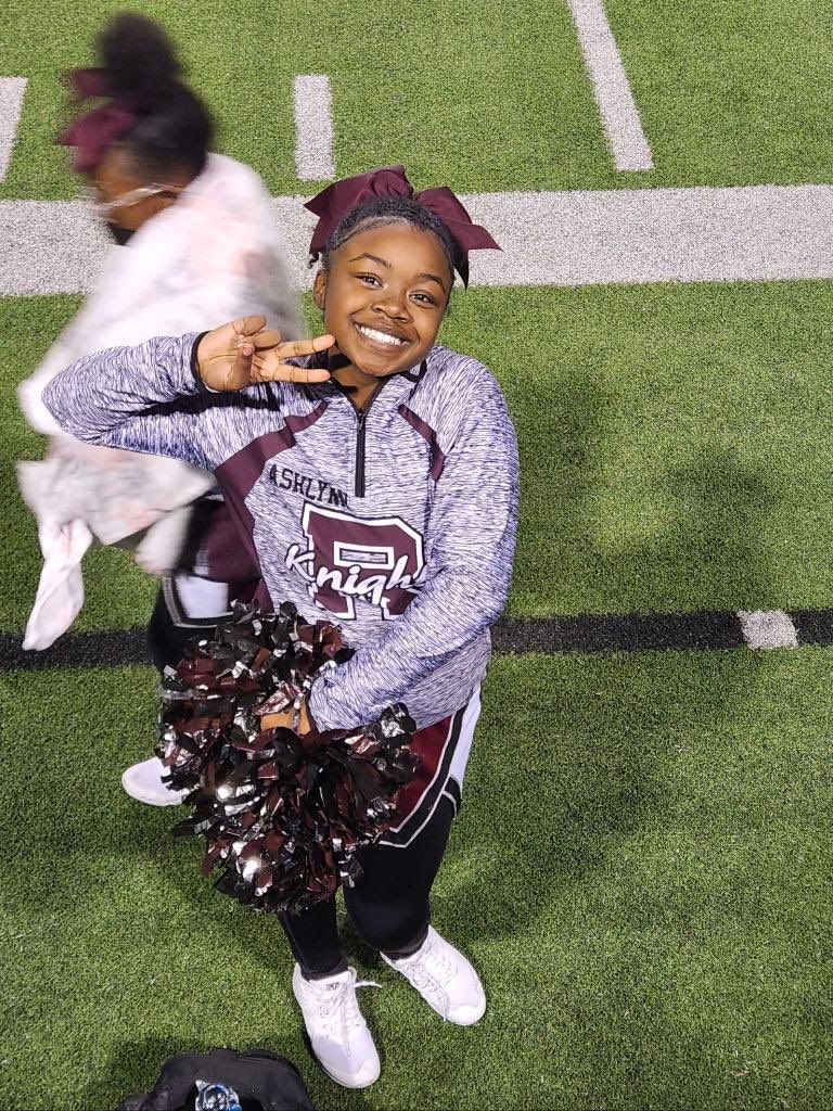 JWilliams315's tweet photo. @grandprairieisd middle school football championship game! Love this beauty of mine! Go Reagan! #proudmomma #afterworkduties https://t.co/7Wd5ugbRdX