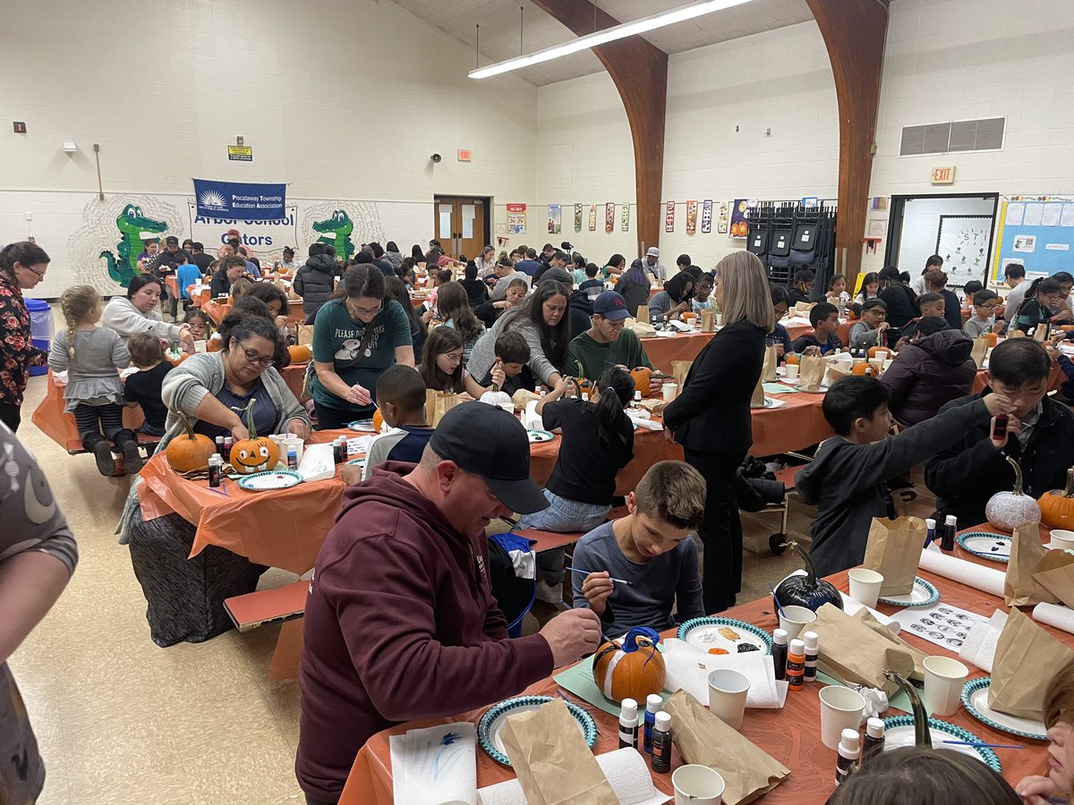 PrincipalArbor's tweet photo. It was a full house at Arbor’s Pumpkin Painting Night! Thank you to the PTO, families, and teachers who came out! A special thank you to the members of the Quibbletown Jr. Honor Society for their help tonight! https://t.co/OHpJ7AZnvt