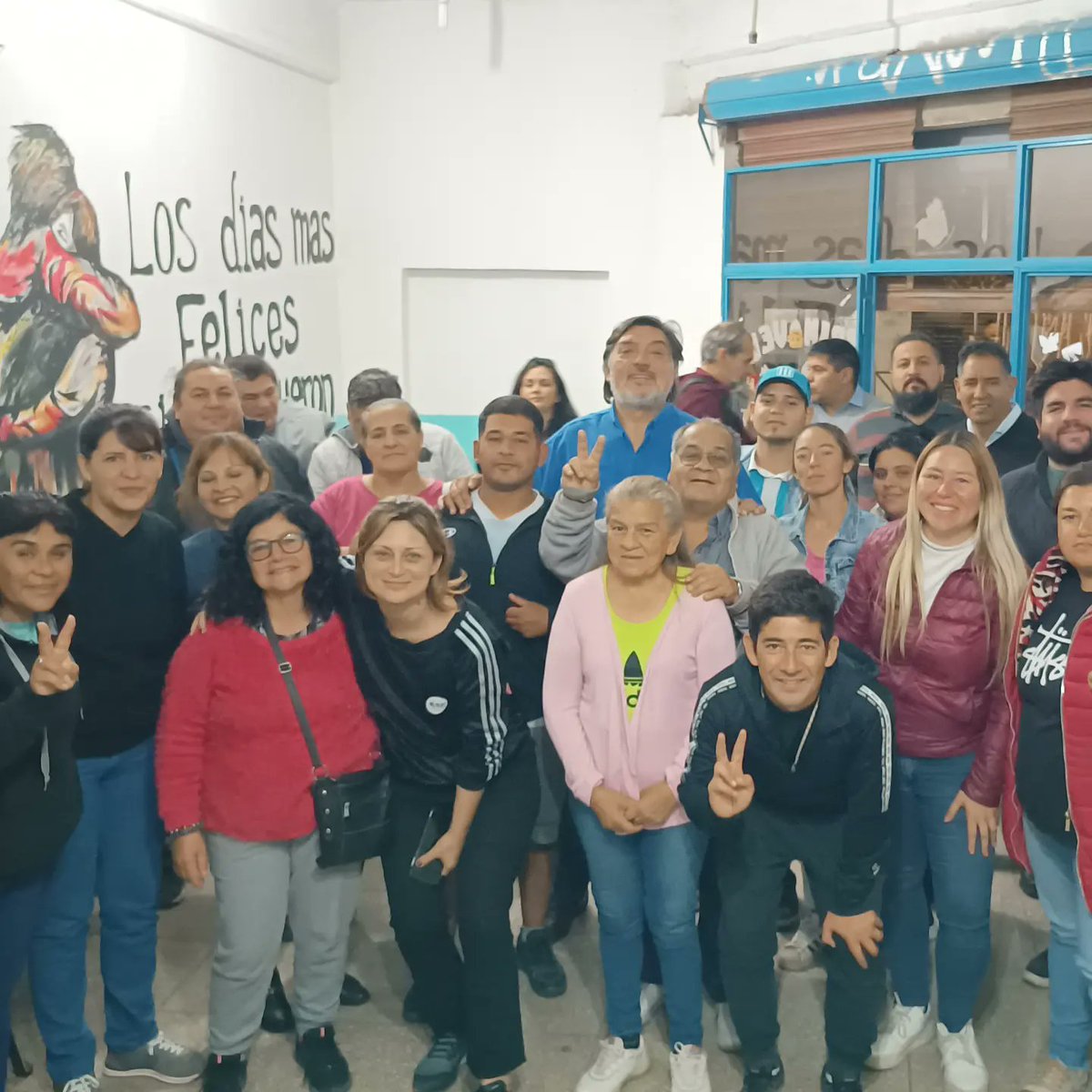 Eze_1928's tweet photo. #18DeOctubre  de la mano de nuestro referente @javirehl seguimos marcando agenda para llevar más políticas públicas a los barrios. 
#Arielsujarchukconduccion https://t.co/yTepKDPuD0