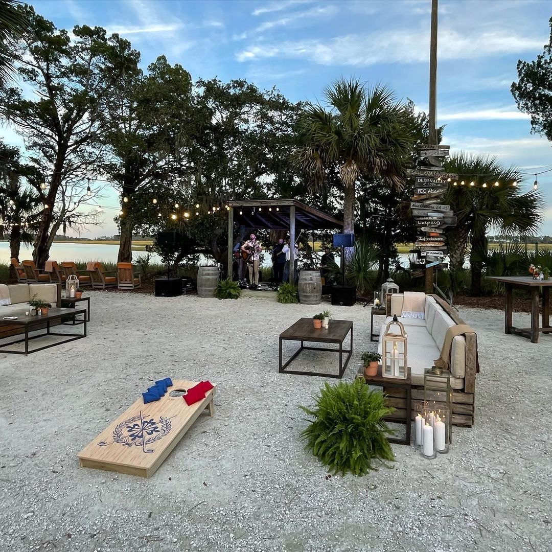 austinnedaal's tweet photo. Probably the best first impression of South Carolina I could have asked for, all thanks to @patekphilippe 🙏 Had such an amazing time with amazing people in a place I never thought of going. All the fancy shit is cool but it’s the memories and people that make life truly special. https://t.co/BP7JXtMpqn