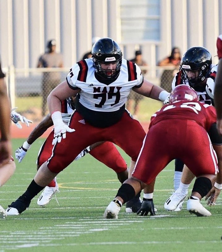 coach_jcurtis's tweet photo. The D1 offers are rolling in for our Many Tigers, and we got several more guys that are close to landing opportunities as well. Keep grinding boys. Keep putting the work in. Proud of you guys. #ManyMade🏆 #FallInLoveWithTheGrind🏋️♀️ https://t.co/ns3umscCya