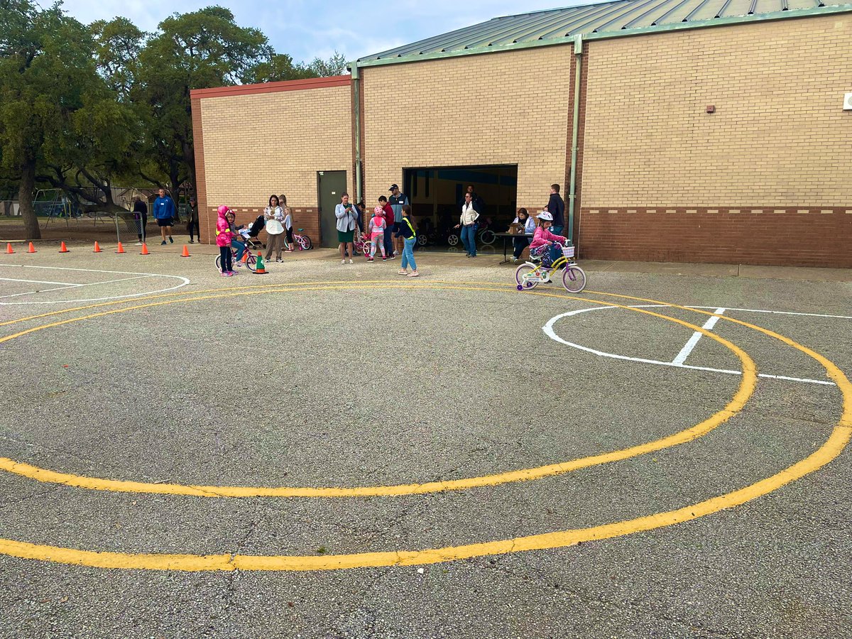 juan_juarez3's tweet photo. Bike Rodeo 2022!🚴🚴🏼‍♀️
Thank you Officer Orosco, PTA, parent volunteers, staff, and safety patrols for making this event possible. Chilly morning, but students still had a fun time! @NISDGalm @Michelle_Alongi @MonicaAng28 @MrsAwesomeGT @NISD_PE @SATXPolice https://t.co/dCxAoFhwfn