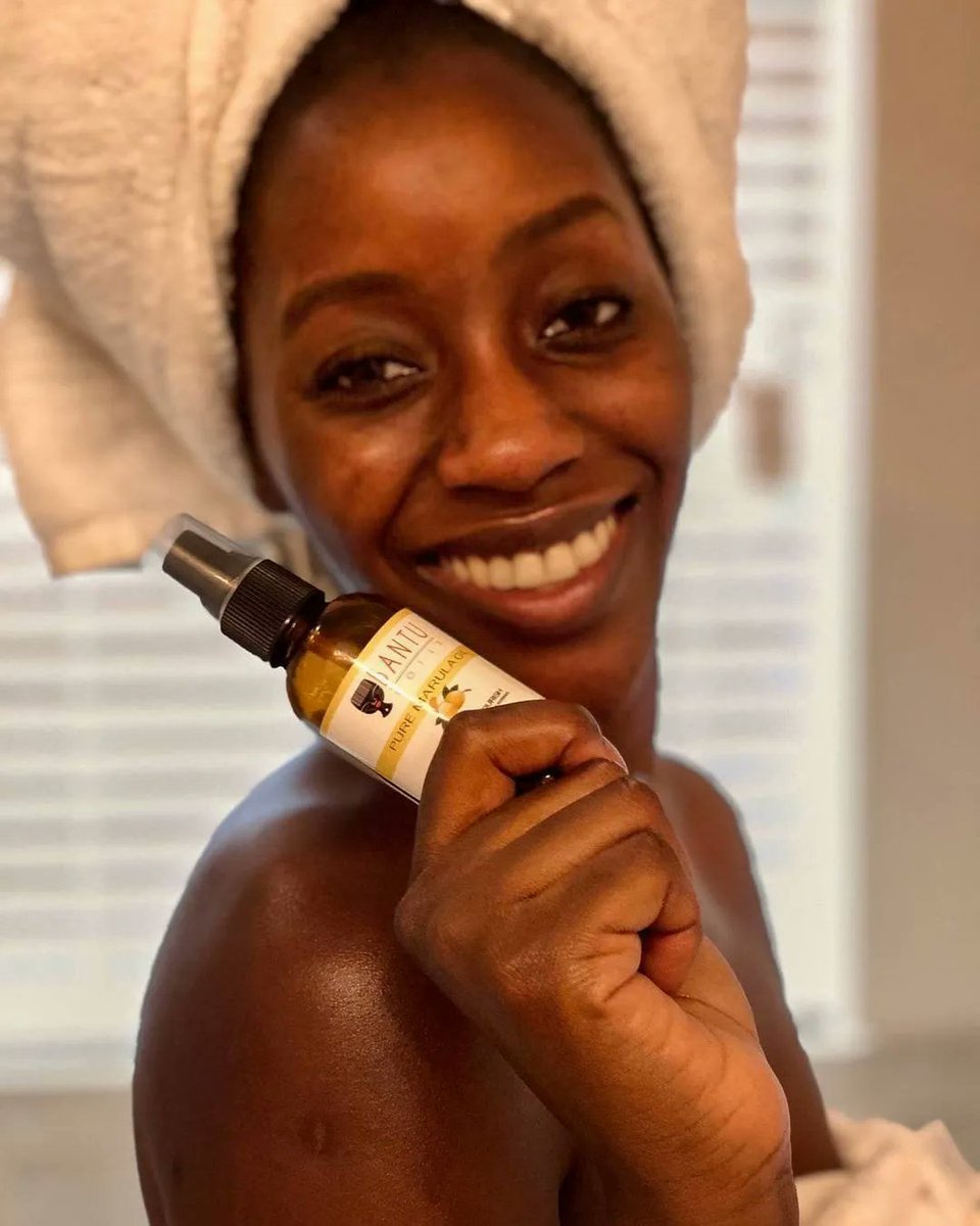 BantuCoils's tweet photo. Ever tried Pure Marula Oil? If not, you're missing out!

💫 Hair Hydration
💫 UV Protection
💫 Frizz Reduction

Everything you need for your daily hair and skin routine are just a click away.

Hit the 🔗 in our bio! https://t.co/AbvMHSVl3I