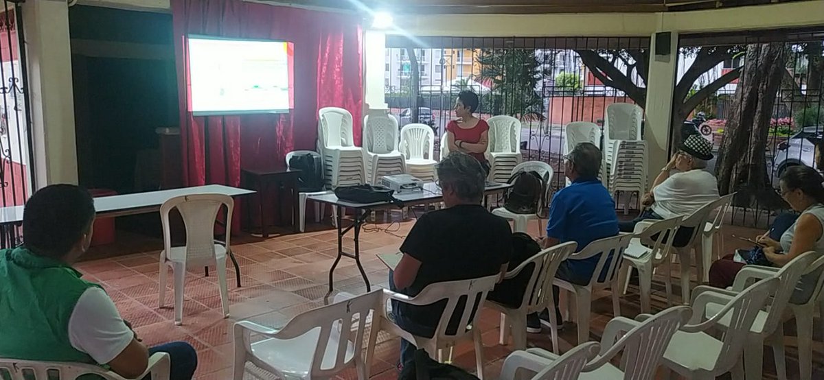 DAPDCali's tweet photo. Hoy se presentó, la propuesta de localidades en el barrio Colseguros Andes. Ahí, se expusieron los criterios para definir el nuevo modelo político  administrativa de Santiago de Cali; y se analizó en detalle la propuesta de la localidad 4.💙❤️💚🤝🏽📝
#TeQueremosCali https://t.co/L4MiDUPsAd
