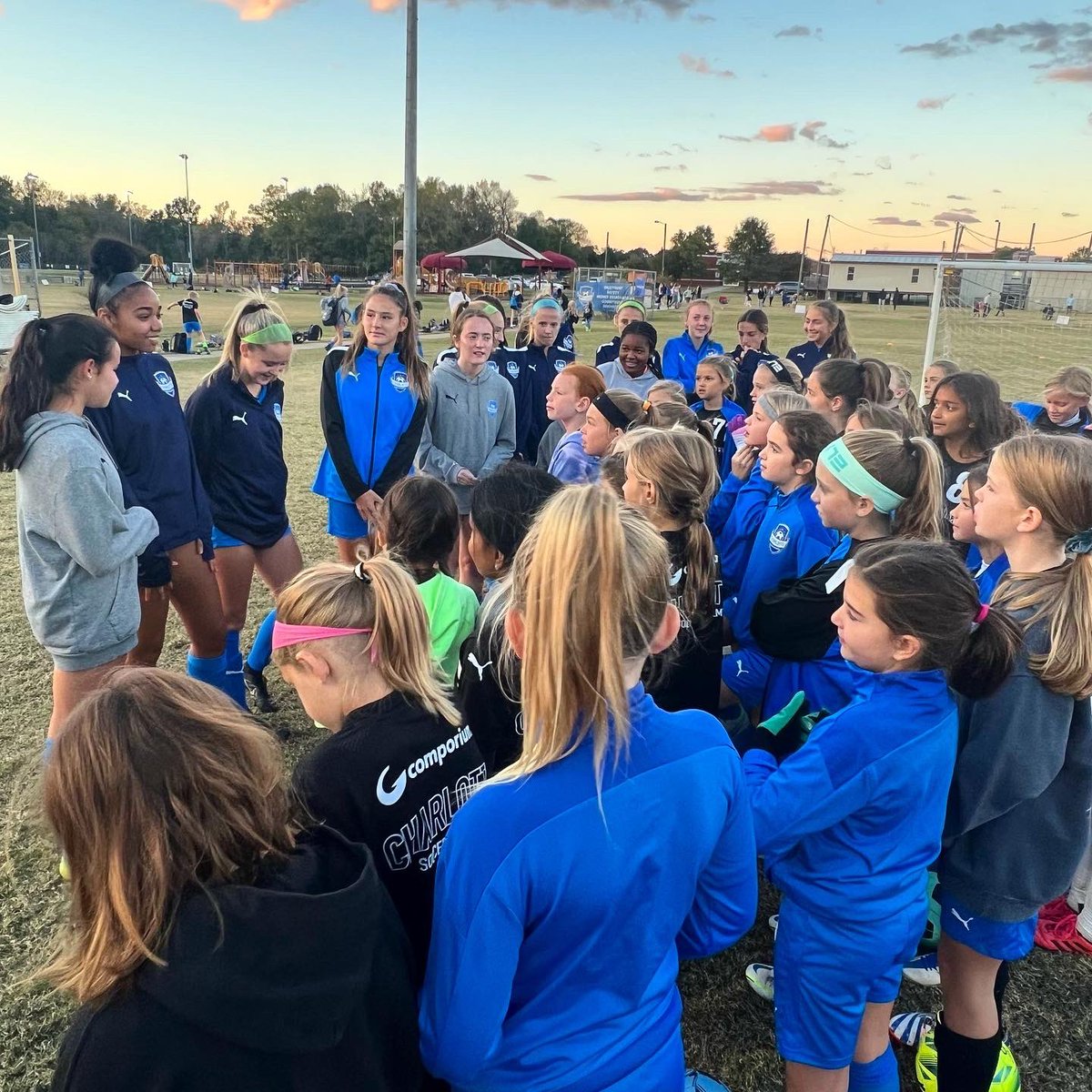 CSA_Soccer's tweet photo. Tonight was ✨Big Sister Night✨ for the #csaya Charlotte Girls Program and the U17/U15 Charlotte SA @ECNLgirls RL Blue teams!
#csayagirls #csaecrlgirls #charlottesocceracademy #csaproud #rolemodels #csafamily https://t.co/DwwM1KoB2U