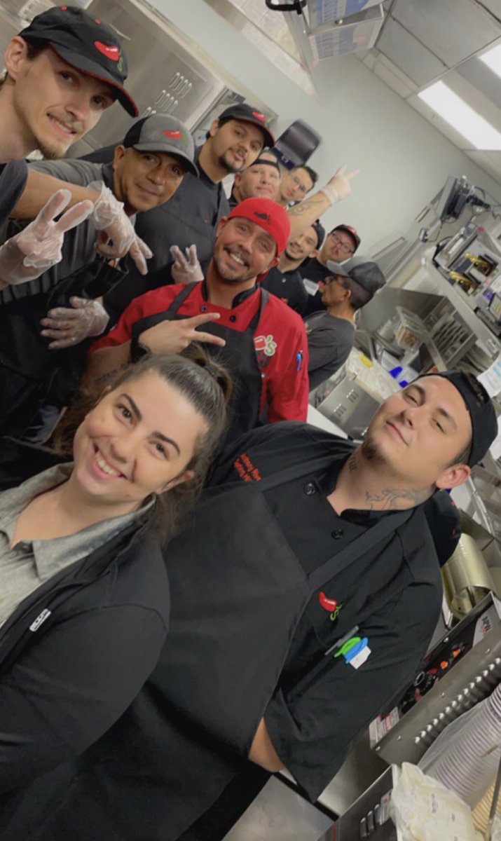 CourtHend2012's tweet photo. Who doesn’t love a good food show?! These guys killed it today! Everyone enjoyed the food and had a good time playing restaurant! #NRO #TrainAndRetain #ChilisLove https://t.co/xOnyeBYNfn