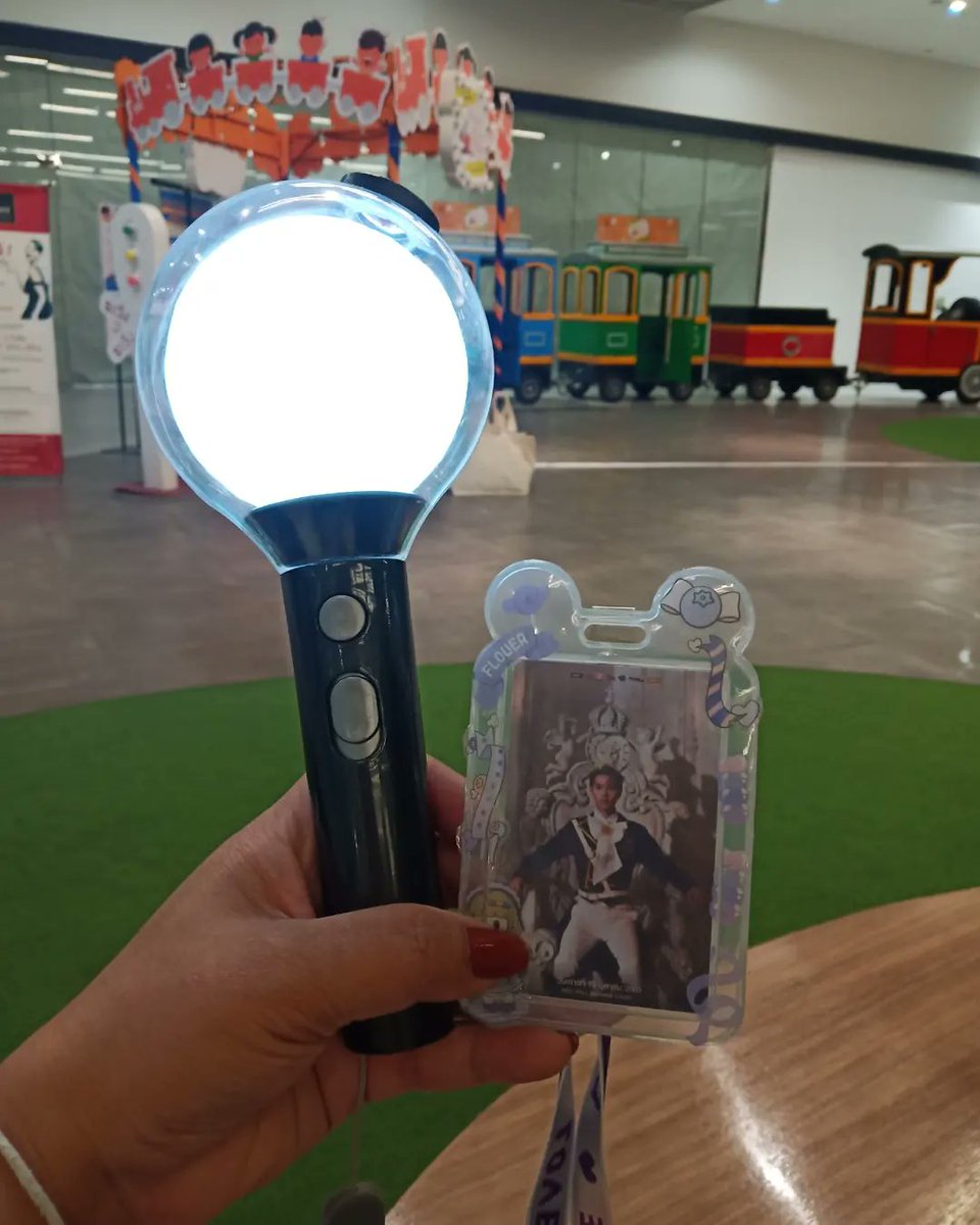 joyly2629's tweet photo. แต้มบุญของฉัน สัญญาจะเก็บรักษาไว้อย่างดี อาร์มี่บอมแท่งนี้เจิมด้วยมือคุนบอนซ์ณดลงับงับ😍 @bonnadol อยากเอาไปเล่นอีกได้น๊า เราพร้อมให้เทอเลยงับ😊
#yinyin_1stBDFancon
#yinyin_anw Yin Anan @yinyin_anw #หยิ่นวอร์ https://t.co/87vC1xajrv