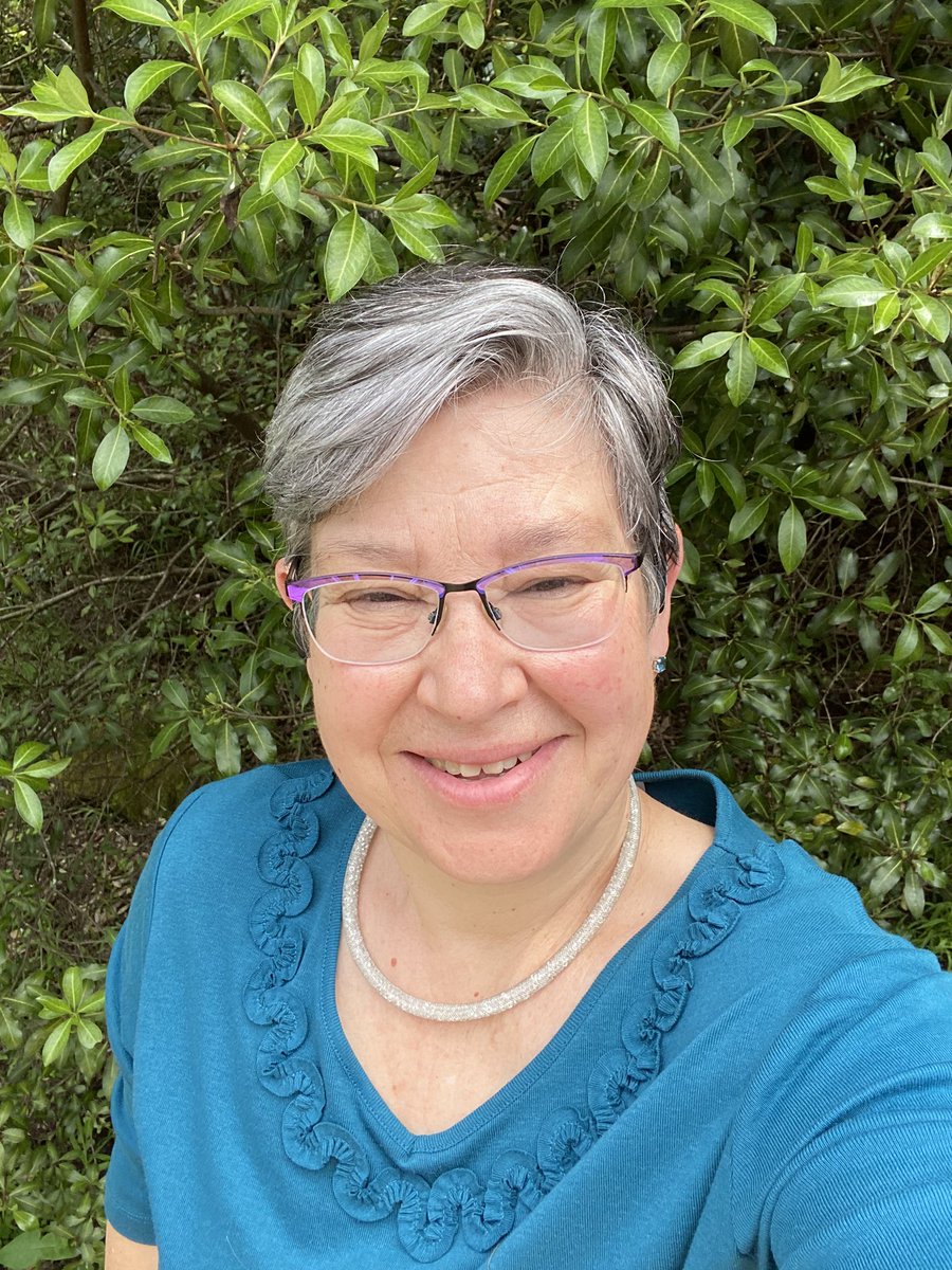 @StuartRCrossman @VoicesBradfield @PackUpPaul @simonahac @Nicolette_Boele @climate200 @JacquelineMaley @HornsbyKu I had a wardrobe full of purple, green and turquoises, even before I knew about @VoicesBradfield and @Nicolette_Boele. 

Does today’s outfit pass muster? 😂

(Top from a great vintage store in #Bundanoon when we were enjoying our auction win) 

#NicForBradfield