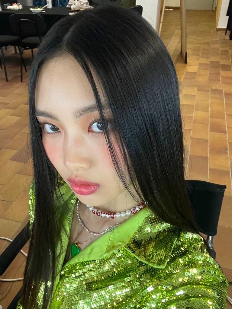 youthful_jeans's tweet image. Hoy es el tan esperado #𝕂ensh1nㅡcb y como su fan #1, me puse bien linda y agarré mis audífonos de gatito to #LevelU𝚙🍹 junto a ellas and go #acrossthᥱ彩虹 by their side from now on. ૮₍ ´ ꒳ `₎ა 𔘓

    𝑔ehenna's 青い 𝑏unny #𝙺obaru 🐇