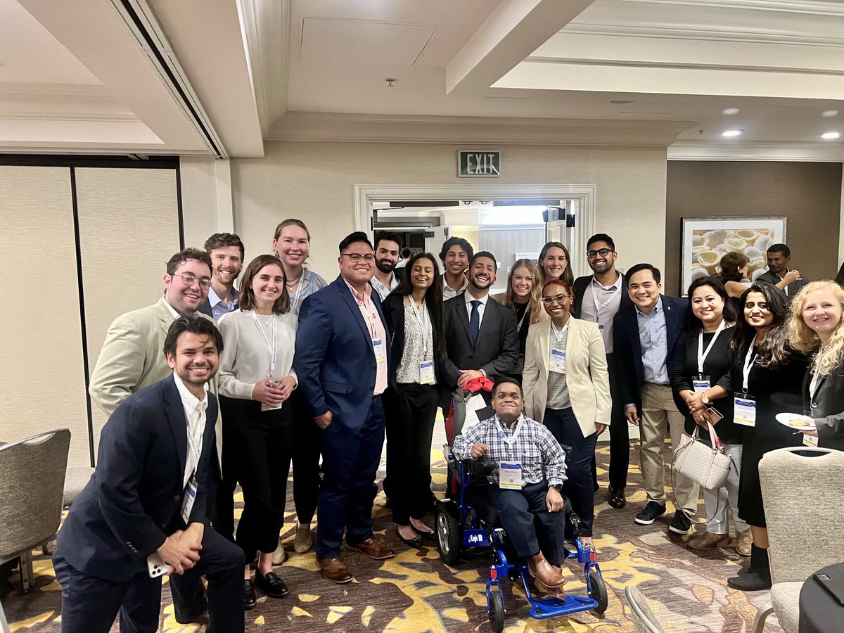 traumamd1's tweet photo. so proud of the medical student contingent by ⁦@TTUHSC⁩ ⁦@TTUHSCSurgery to #ACS2022⁩  ⁦⁦@AmCollSurgeons⁩  
⁦
✅ Research Presentation 
✅ Learning 
✅ mentoring &amp; networking 
thanks to ⁦@DissanaikeMD⁩ ⁦⁦Dr Griswold ⁦@DrBerk⁩ https://t.co/jekodiF2A9