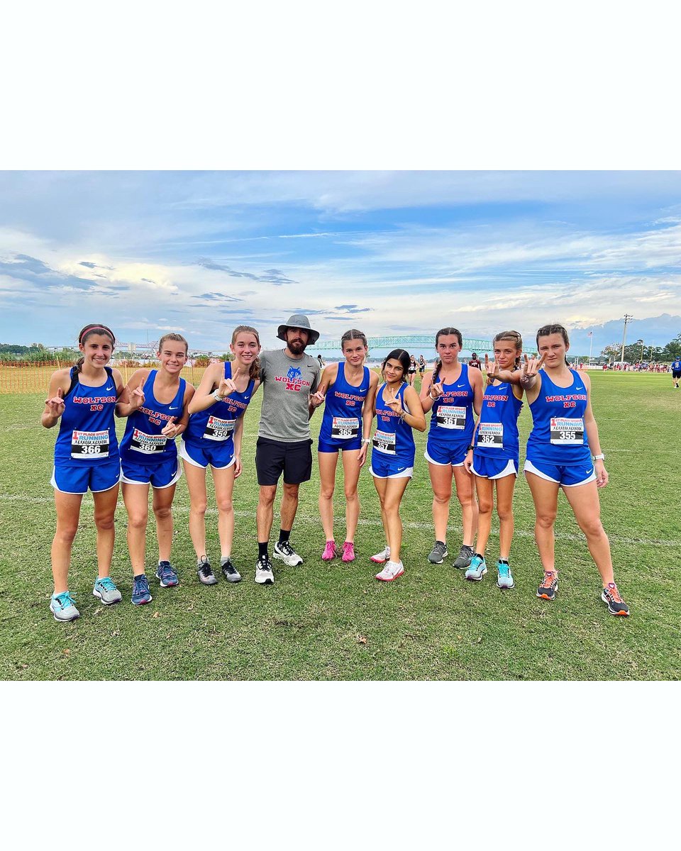 WolfsonXC's tweet photo. The girls and boys @wolfson_xc teams place fifth at last night’s District meet securing their spot at Regionals! Go Pack!

#wolfsonXC #xcmeet #crosscountry #districtmeet #bishopkenny #ontoregionals #GoPack https://t.co/3fSWPkDpic