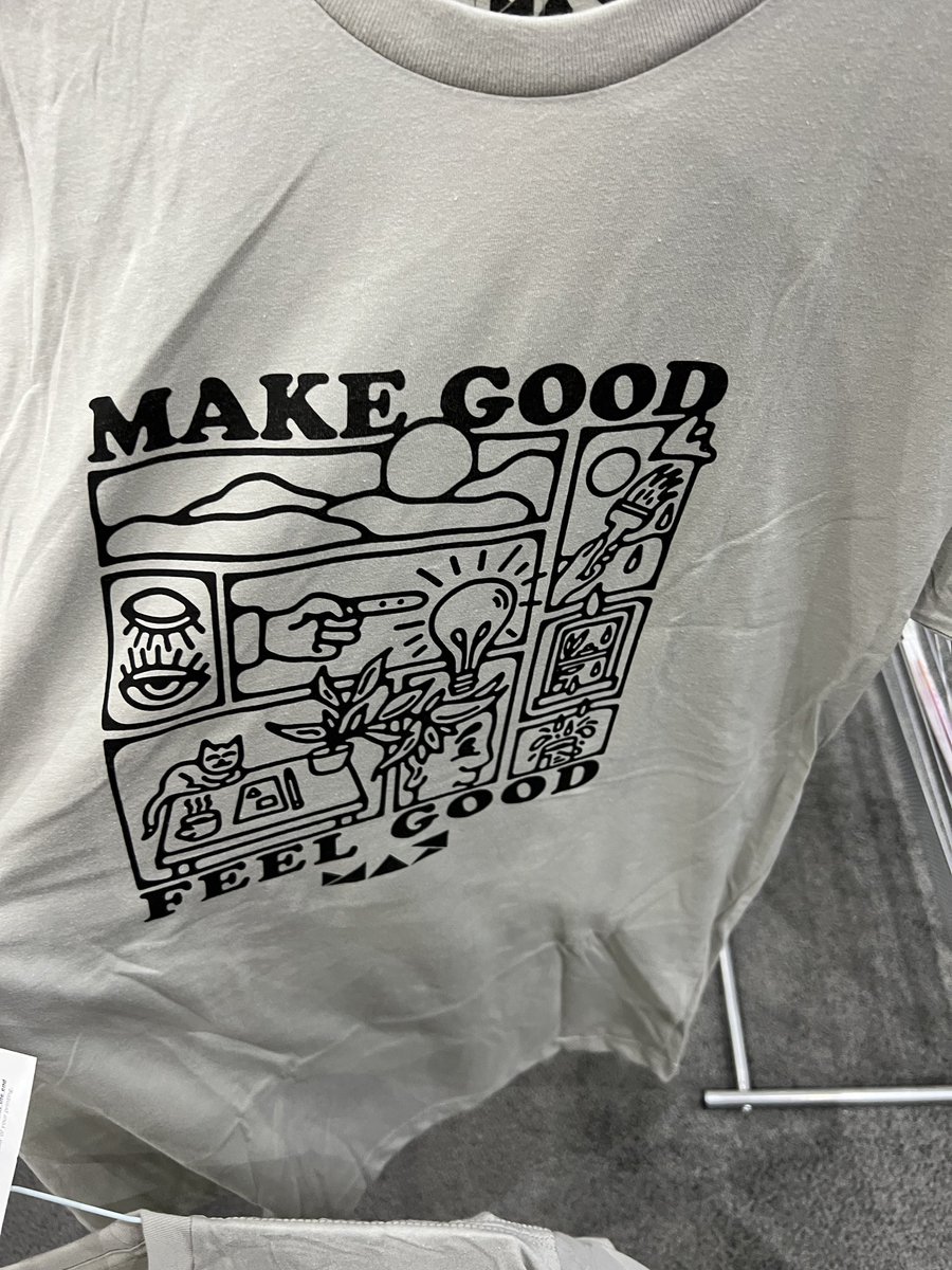 project29's tweet photo. Having a blast at #AdobeMAX. Shout out to #realthread for the free max shirt. 🔥 https://t.co/RQZYUC2bFU