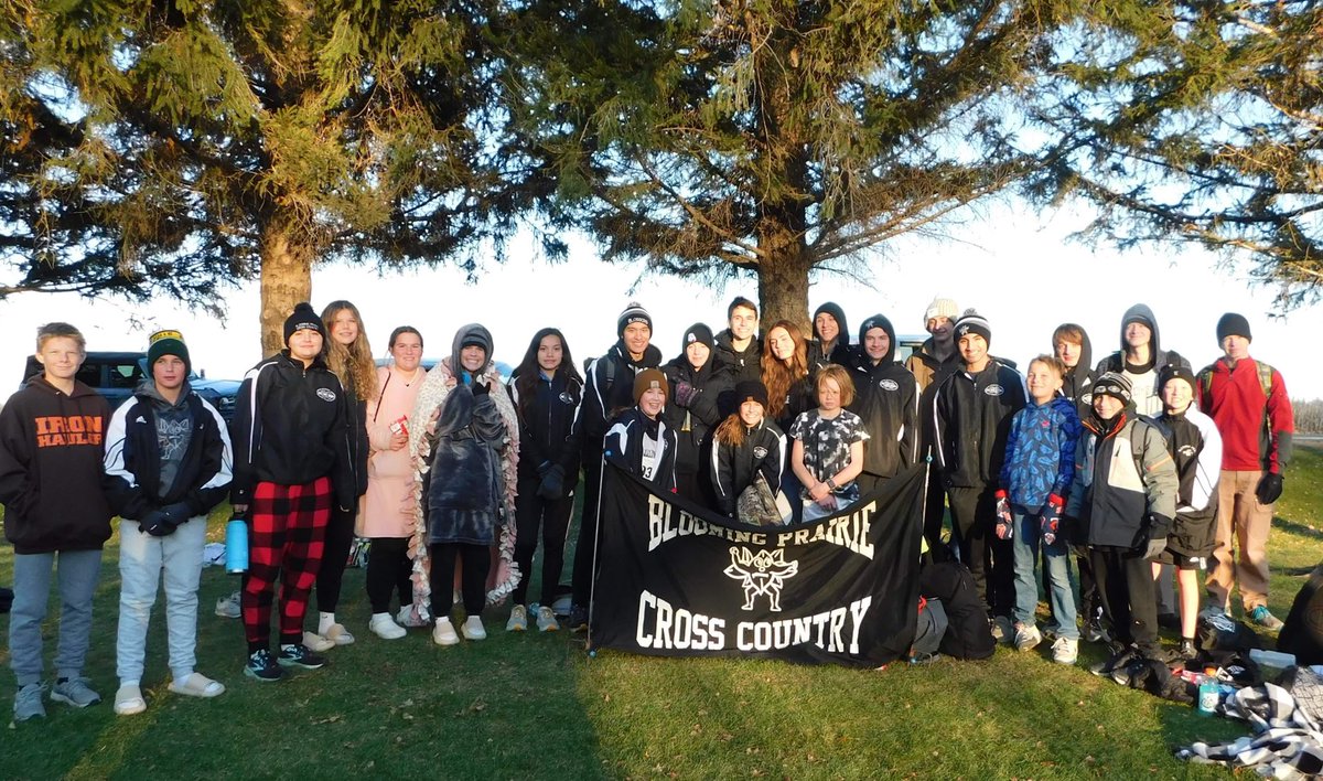 Fantastic Conference Meet tonight! This group was so determined and focused. Very proud of every one of them! Boys finished 2nd and the girls 4th. 

Top finishers:
Gloria Hernandez -2nd
Hosea Baker -4th
Jesse Cardenas -6th
Chloe McCarthy -9th
Tyler Forystek -15th
Will Sunde -16th