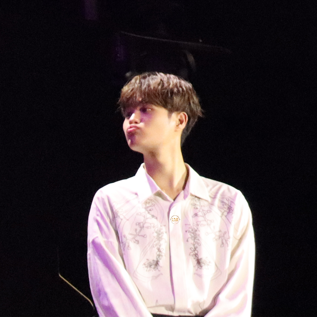 sol_vietnam's tweet photo. [221016] K-EXPO CONCERT 
MC HWI
Born-to-be-cute 🍭 
#AB6IX #에이비식스 #이대휘  #대휘 #Vietnam #Sol_Project #ABNEW https://t.co/Wirdh8xDqQ