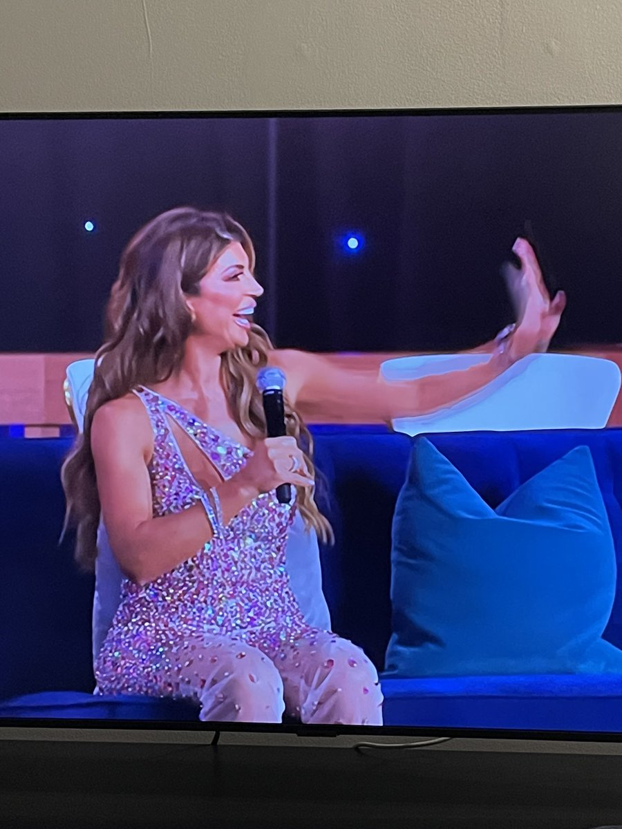 bbty201's tweet photo. @thetaymack not teresa giudice copying you…. lol #BB24 #BravoCon #WWHL #RHONJ https://t.co/vjitCew9ka