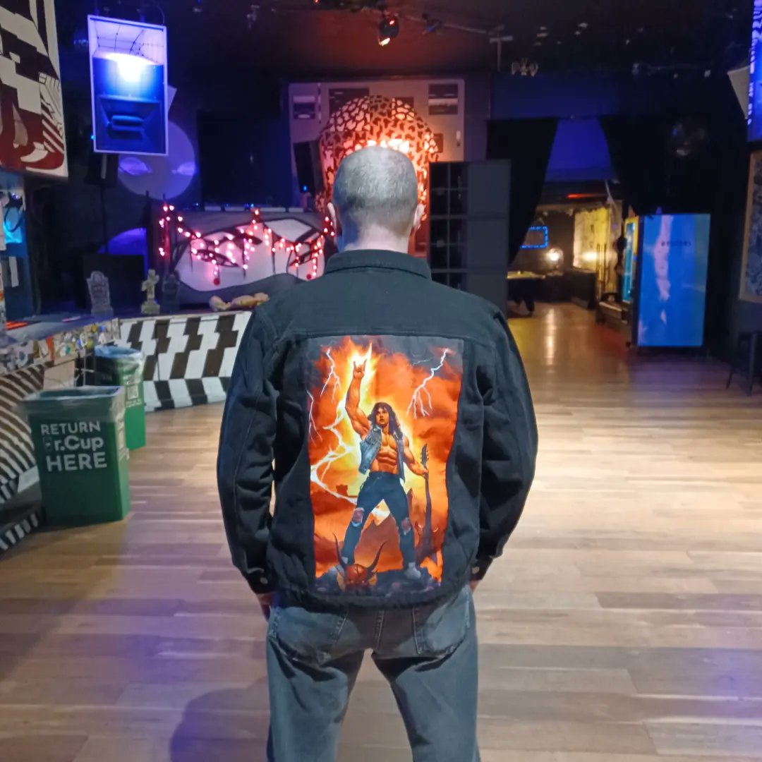 paulielipman's tweet photo. Much needed gift on a not-great day. Thank you Cory! #EddieLives #StrangerThings #HellfireClub  #MetalAF https://t.co/hotpzgxDug