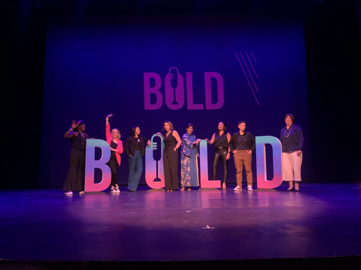 This group of women on stage was absolutely perfect!

#bold2022 

#women #WomenSupportingWomen #MentalHealthDay