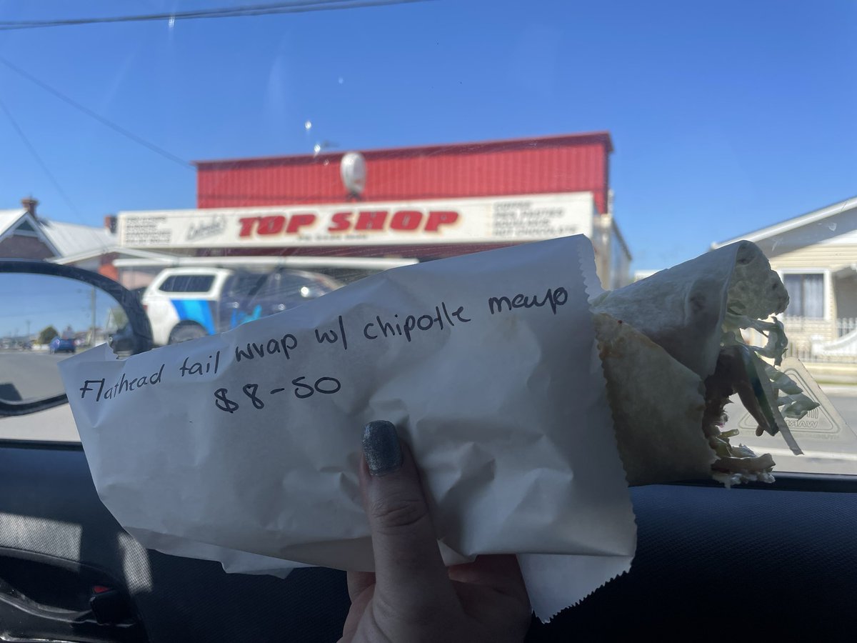 Kind of a #canteenwatch today in Latrobe. Instead of chasing sportspeople I’m chasing the PM. Stopped off for a smashing fish roll from the Top shop!