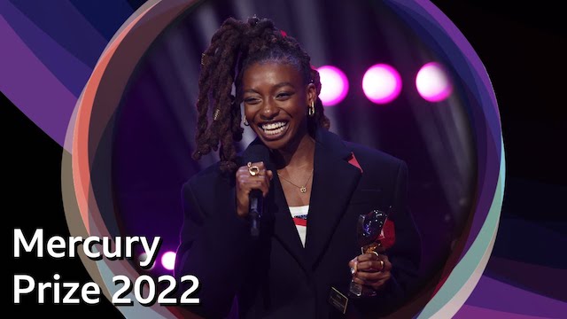 速報！！！

LITTLE SIMZ|リトル・シムズ

英国最高峰の音楽賞、マーキュリー賞を受賞！
ブリット・アワード2022の最優秀新人賞に続く快挙！

Little Simz wins the Mercury Prize 2022
youtu.be/7cJdT5tffD0

Little Simz - How Did You Get Here? (Mercury Prize 2022)
youtu.be/oYpe5yLyVkE