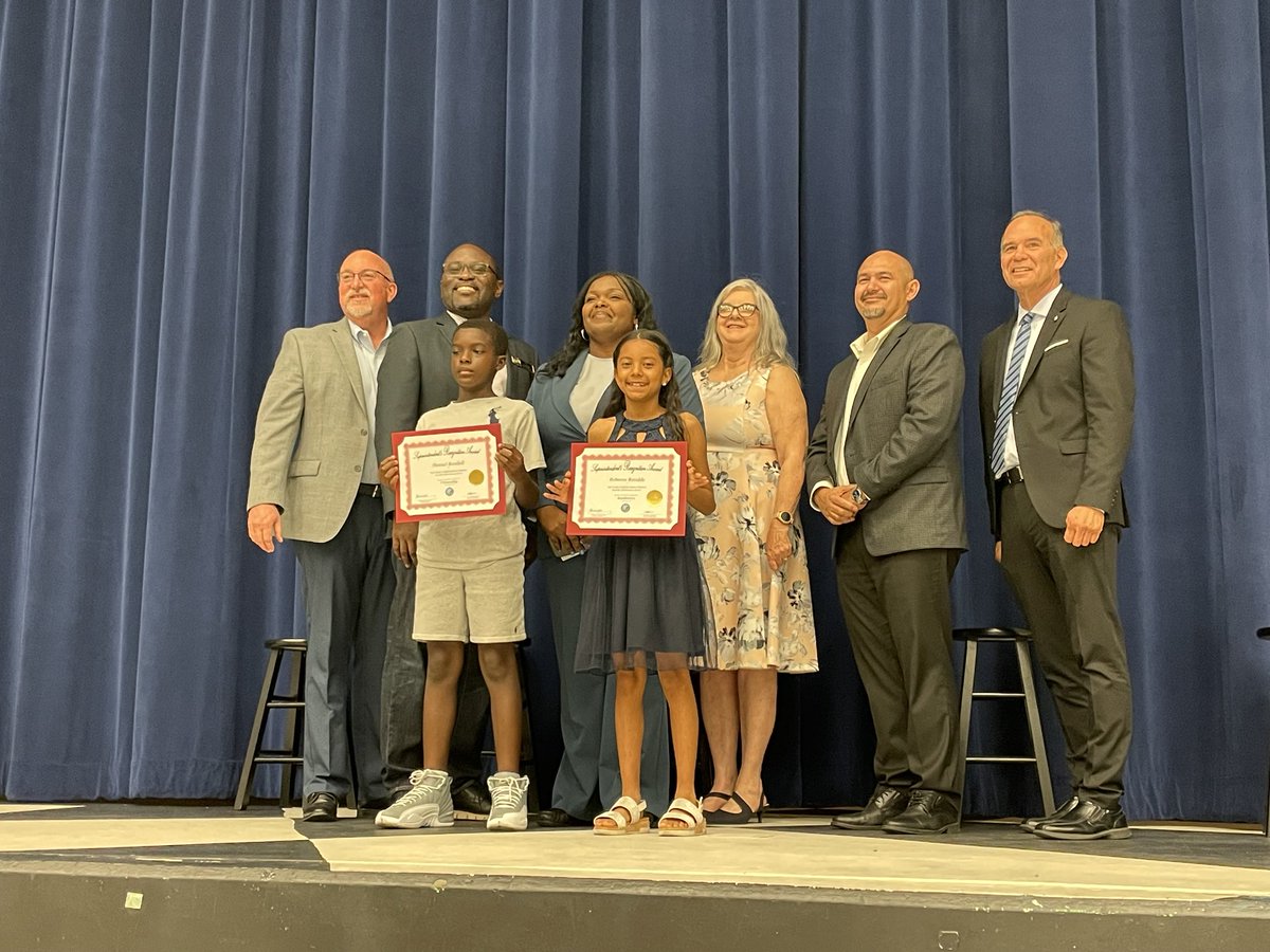 Congratulations to our Leopard scholars for earning this month’s Superintendent’s Award!!!