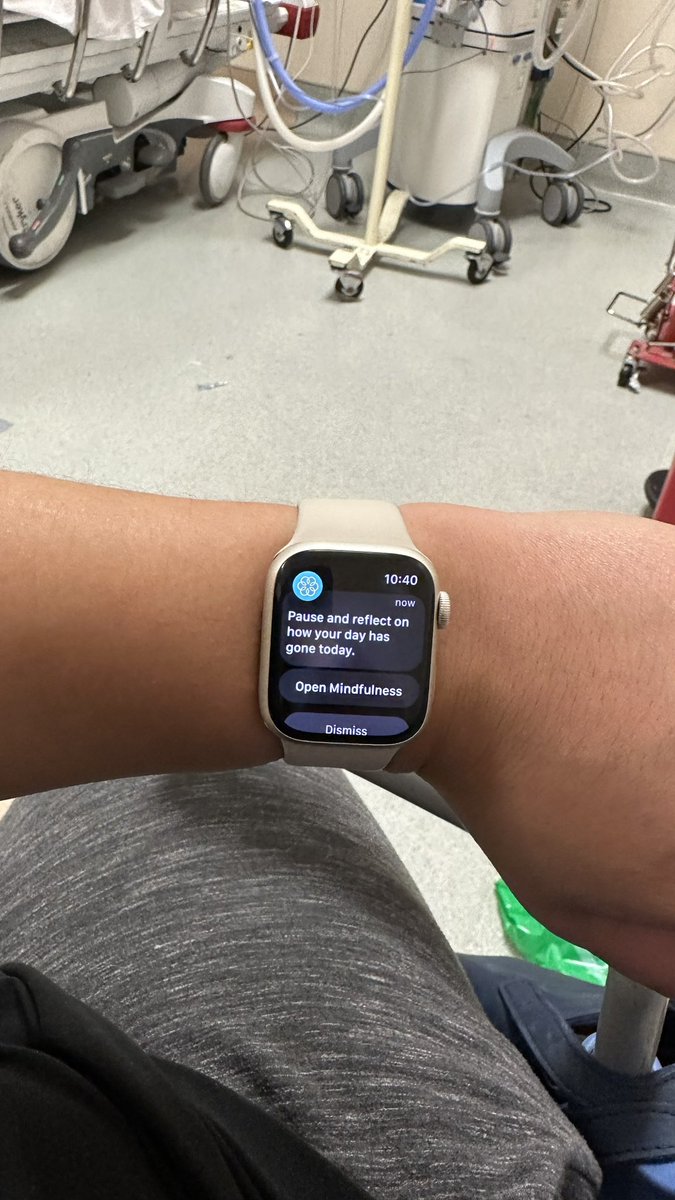 NeeDeeAhh's tweet photo. Hug your mom, your dad, just your family EXTRA tight tonight. You never know what might happen. Life is crazy
F*ck you Apple Watch lol staying strong for my mom…for my family. https://t.co/g81WmygMJs