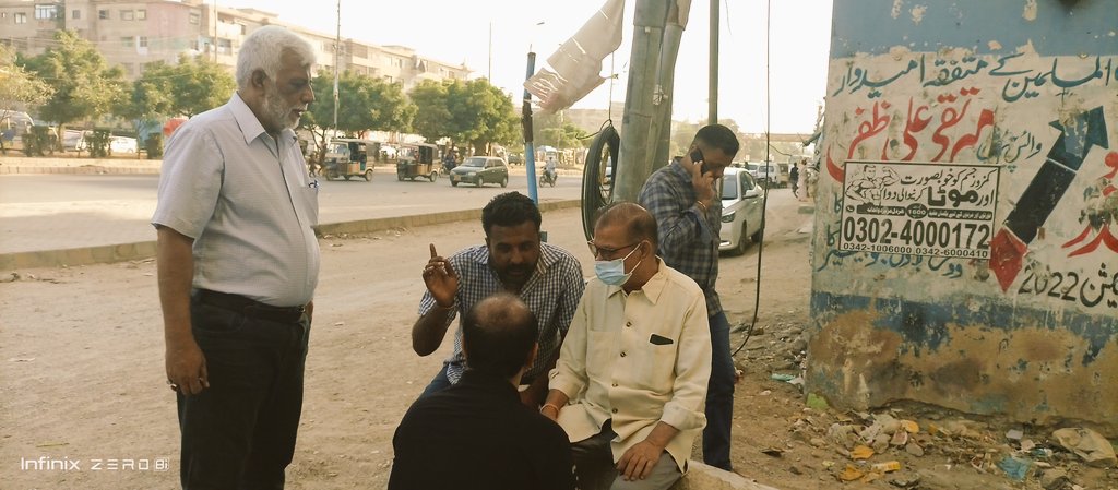PPPDCSocialMedi's tweet photo. پاکستان پیپلز پارٹی ڈسٹرکٹ سینٹرل کے صدر استاد سید مسرور احسن نے گلبرگ یوسی 1 میں ترقیاتی کاموں کا جائزہ لیا۔ اور جیالوں کے کام کو سراہا اور آگے کے لائے عمل کی بریفننگ دی۔
#FBAreaUC26UC29
@BBhuttoZardari @SMasroorAhsan @AseefaBZ @iDrAsim @WaqarMehdiPPP1 @MediaCellPPP https://t.co/6a5B32nQx6