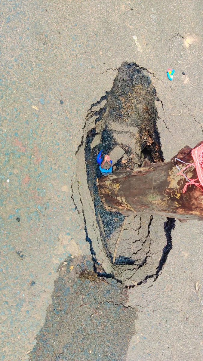 What exactly are we waiting for? How many more deaths will it take for CM, Bangalore Devt Minister, elected people representatives, BBMP, Road Engineers &amp; Contractors to take the pothole issues seriously?
@BBMPAdmn @BBMPCOMM <a href="/srinualavilli/">Srinivas Alavilli</a> <a href="/vinodblru/">Vinod Jacob</a> <a href="/PCMohanMP/">P C Mohan</a> <a href="/BSBommai/">Basavaraj S Bommai</a>