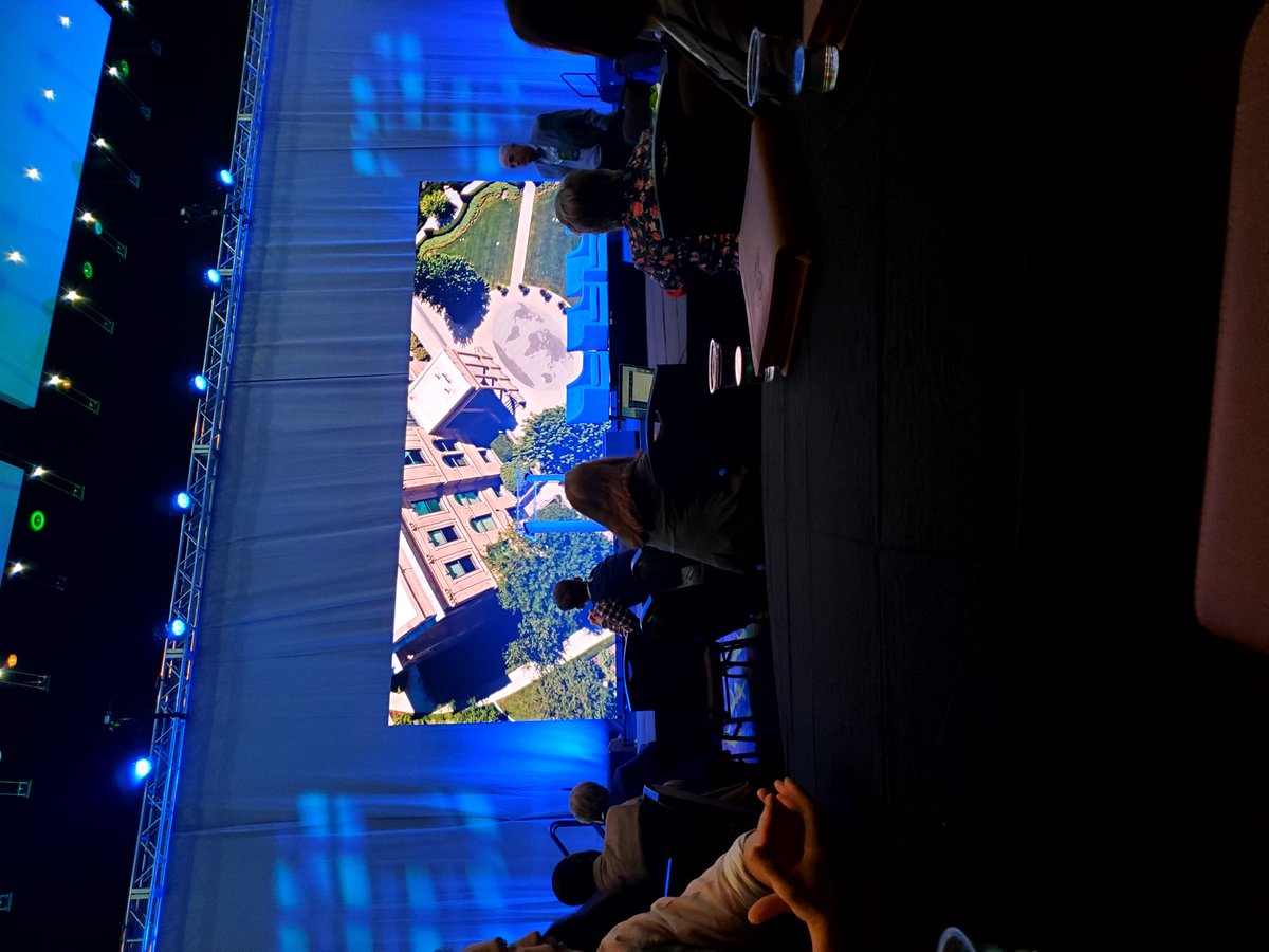 Emily Jay tweet media