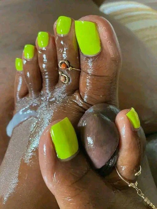 i know that ain&rsquo;t what i think it is😒🤣 https://t.co/HeYCg84v5h<a href="/tag/newprofilepic"class="tags"><span>#newprofilepic</span></a>
