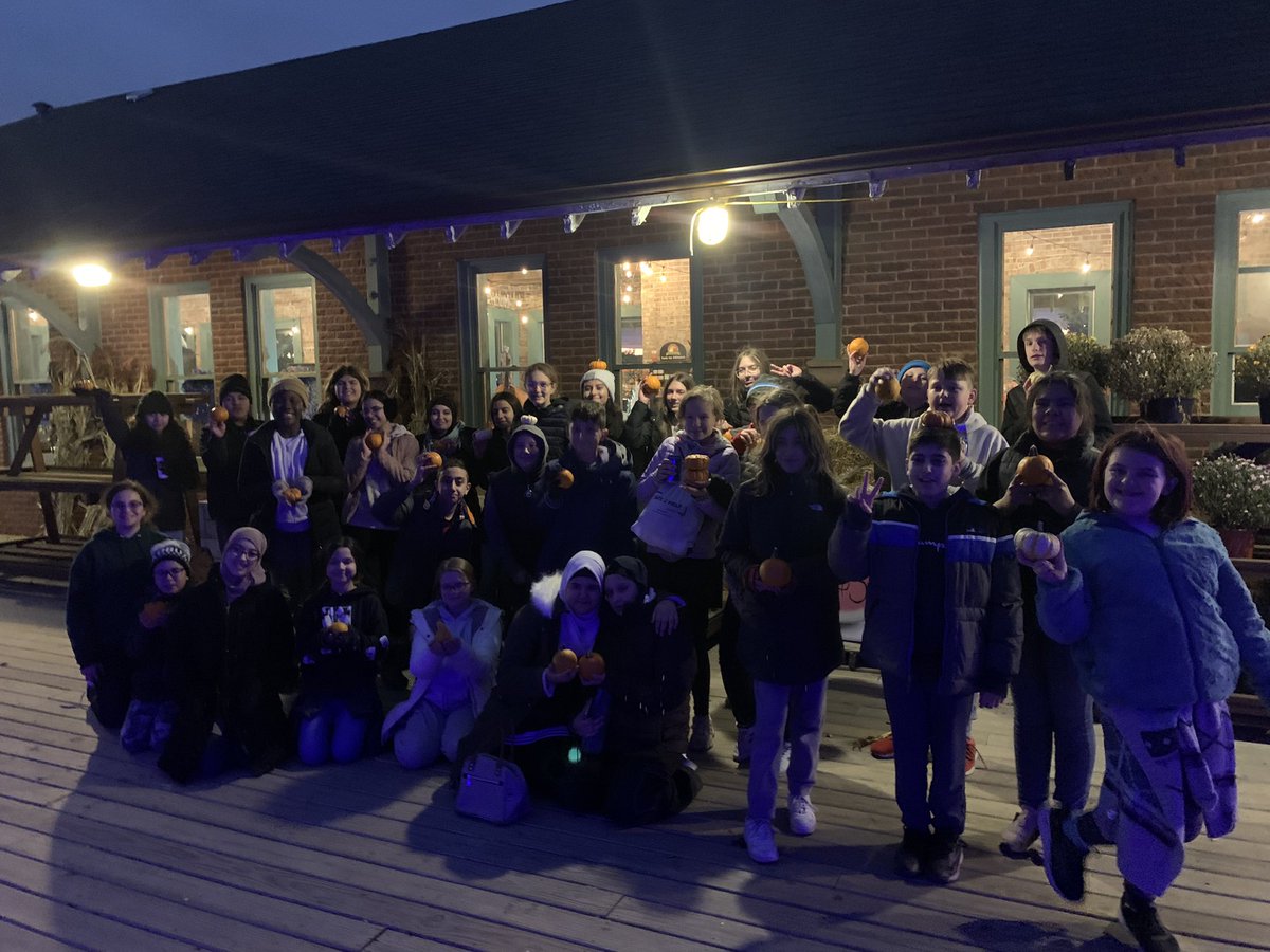 Our first field trip of the year and it’s to <a href="/konowscornmaze/">Konows Corn Maze</a>!
<a href="/MrsArandaEL/">Mariola Aranda</a> <a href="/conradyjaguars/">Conrady Junior High</a>