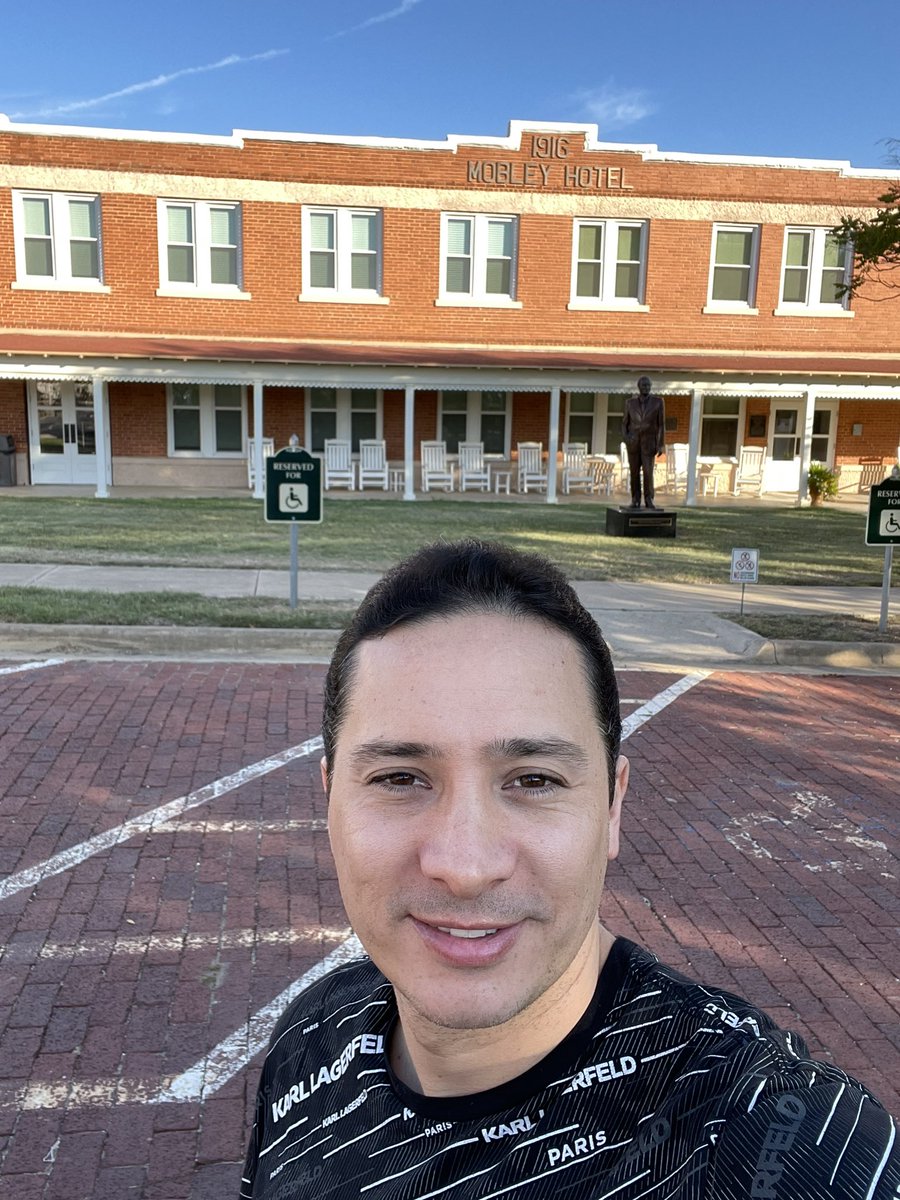 CryptoALH's tweet photo. To end the day, I did the tourist thing a bit in #Cisco , TX today. What a lovely town!! Lots of friendly people. Pie Fest this weekend. #LFG #lovepie #lovebitcoin #Bitcoin #immersion #bitcoinmining #mining #cryptocurrencies #Crypto https://t.co/IN6YwBc4tm