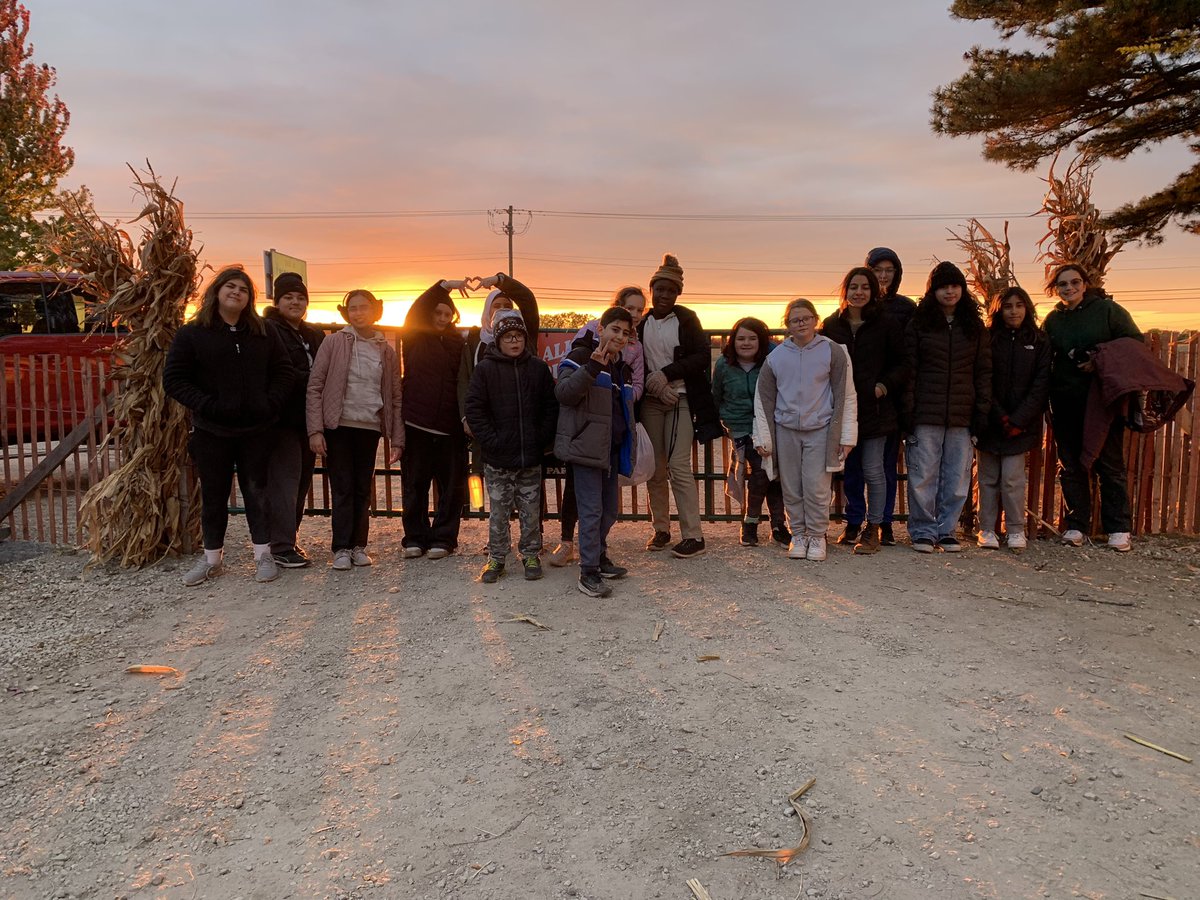 We all had a blast <a href="/konowscornmaze/">Konows Corn Maze</a> !
<a href="/MrsArandaEL/">Mariola Aranda</a> <a href="/conradyjaguars/">Conrady Junior High</a>