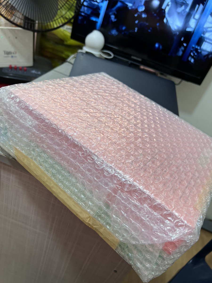 heleryyyrose's tweet photo. Thank you, @kseoulifybudols. received my orders from the box sharing already. Fast and smooth transaction every single time. ☺️ #KSBfeedbacks https://t.co/0EOUOahIlw