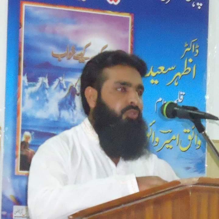 FaisalTabassum_'s tweet photo. حق کی خاطر نکلو باہر
گھٹ کر جینا چھوڑو بھی۔
آزادی  گر چاہتے ہو تو
زنجیروں کو توڑو بھی۔
خود کو کمتر سمجھو نہ ہی
طوفانوں سے ڈرنا اب۔
ان کی آنکھ میں آنکھیں ڈالو
طوفانوں کو موڑو بھی۔
زورِ بازو کم نہیں ہے
ہاتھوں میں تم ہاتھ تو دو
گر ہے تم کو جینا لازم
ہاتھوں کو تم جوڑو بھی۔ https://t.co/MTNN70vukL