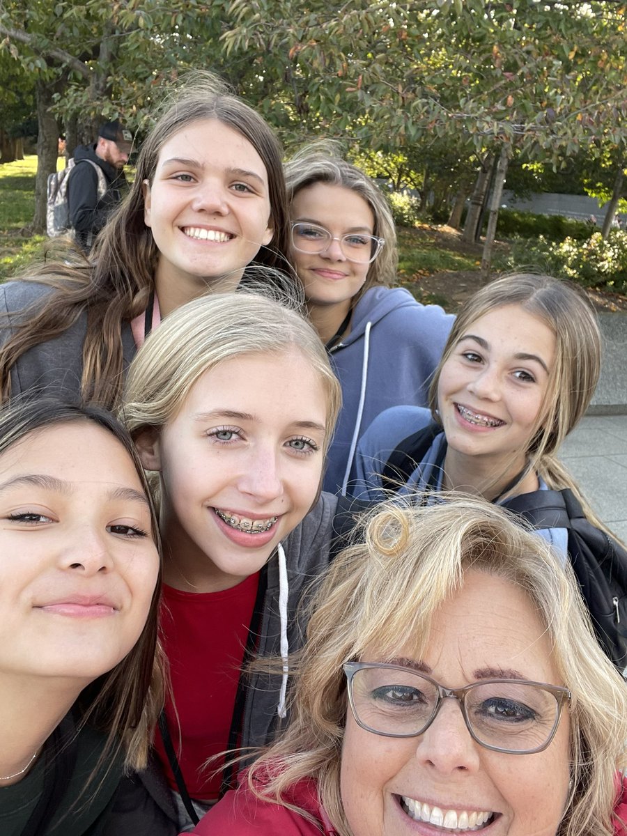 wilch_beth's tweet photo. Lots of group selfies, and a yummy meal at the mall food court! #KMSDC22 #bus4fun @KarrerMS https://t.co/QlDcKUBnv3