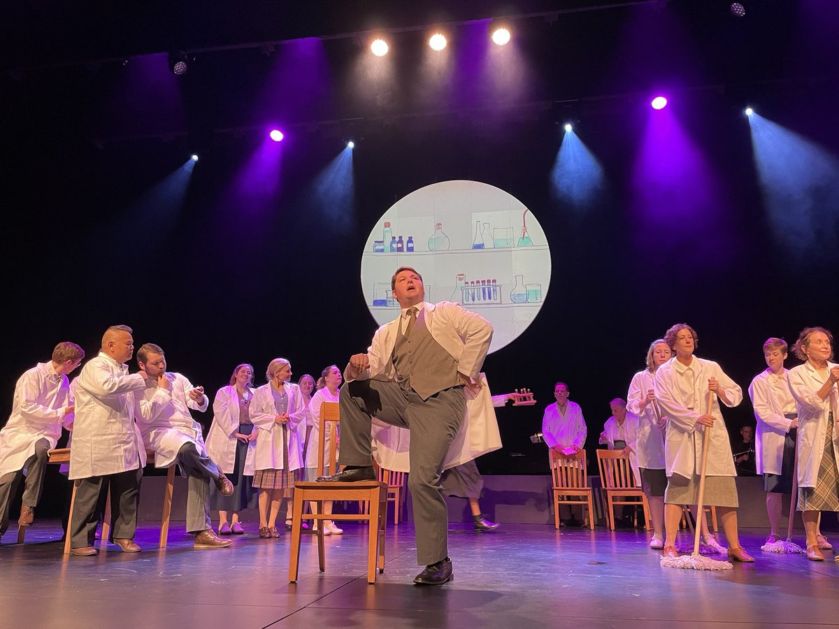 DameSallyDavies's tweet photo. The arts can tell powerful messages on global public health. 

Tonight, the opening show of @ThatMould told the story of Fleming’s discovery of penicillin, along with a warning of resistance, and a call to action for the audience. 

I encourage everyone to see this musical. https://t.co/KECHEZR1kk