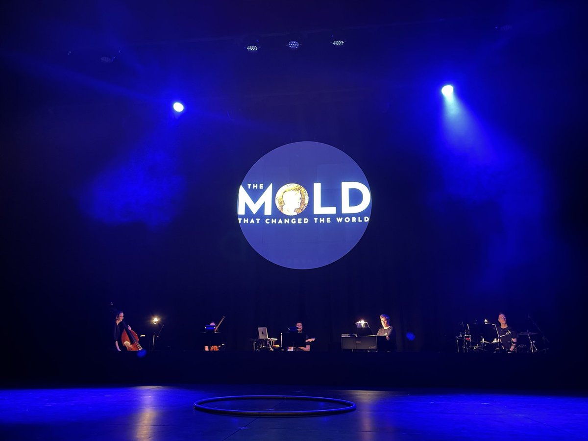 The arts can tell powerful messages on global public health. Tonight, the opening show of @ThatMould told the story of Fleming’s discovery of penicillin, along with a warning of resistance, and a call to action for the audience. I encourage everyone to see this musical.