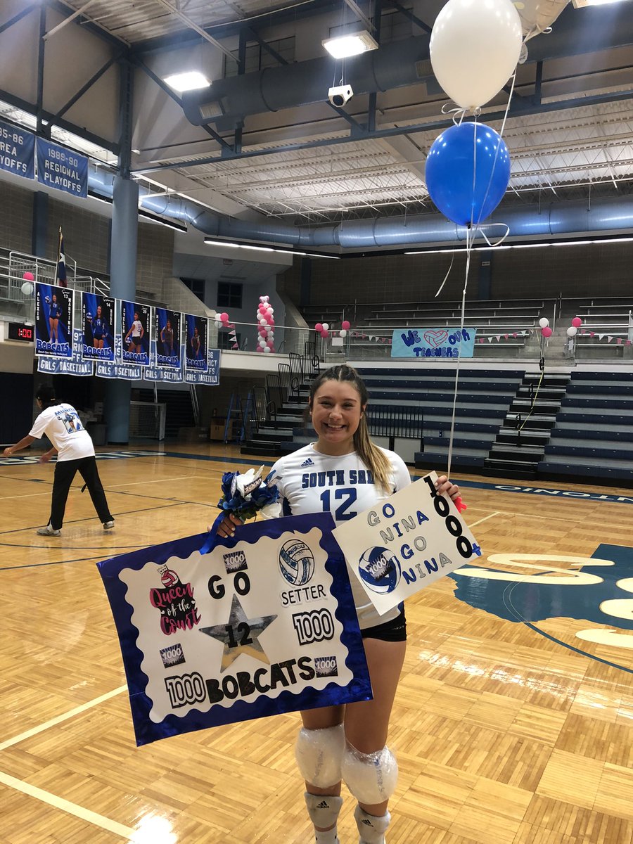 Congratulations to Junior Setter, Angelina Munoz , on her milestone of 1,000 Career Assists! Keep working hard ! 🐾🏐💙💥
