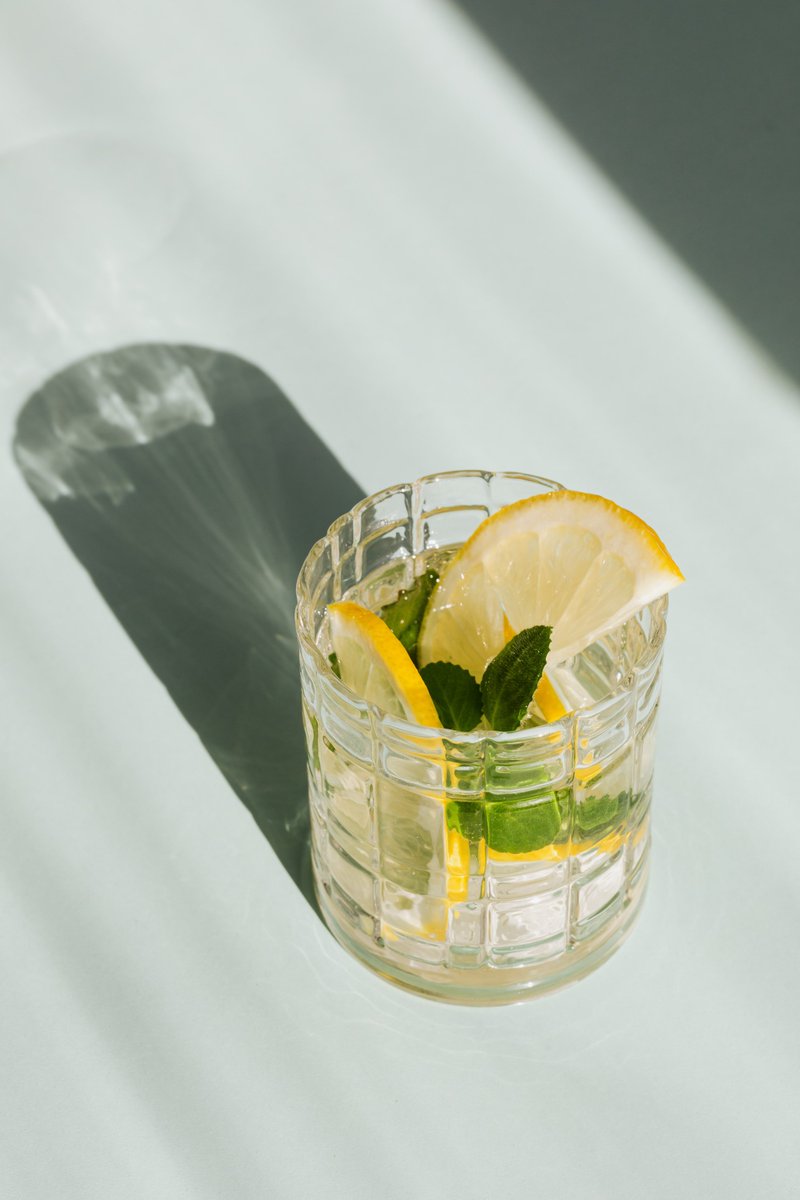 fooing_official's tweet image. Still clueless about what to drink on the weekend?🧐
Mint Lemon Cocktail, a timeless classic flavor. 🍸🧊🍋
 #fooing #icemakermachine #icemaker #icedrink #mint #lemon #cocktails #mojito