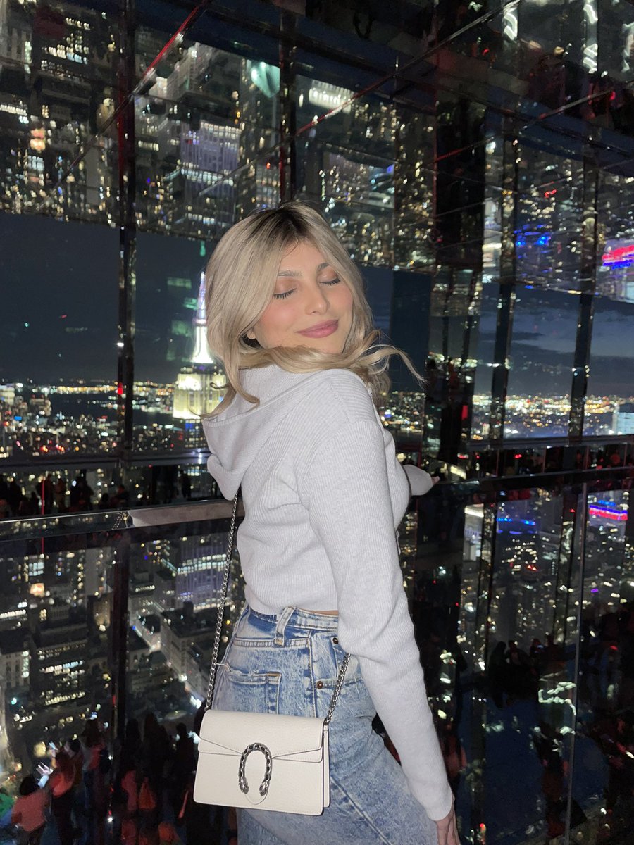 crystalzemog's tweet photo. NYC 🪩 https://t.co/v4ctl7REgq