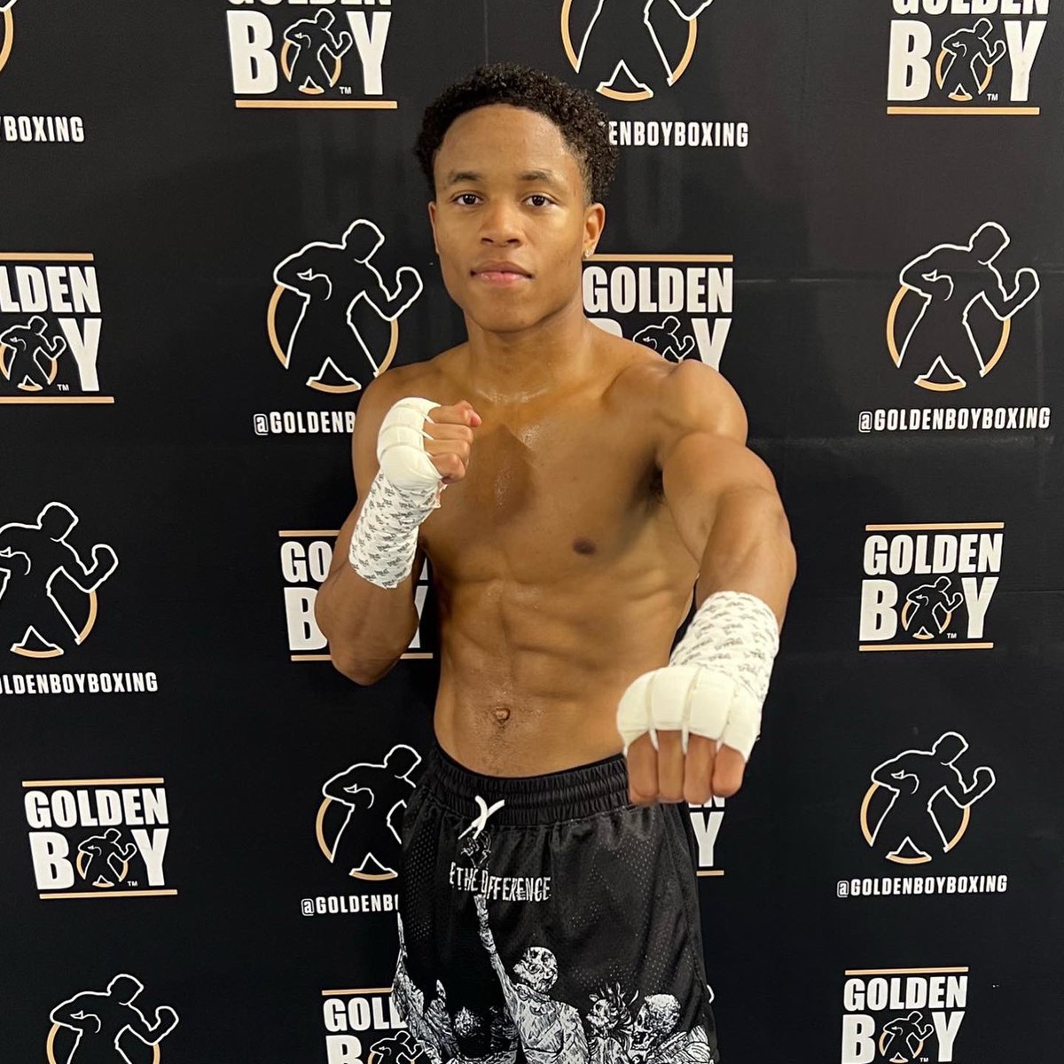 ALMOST TIME ⏰ <a href="/KidAustin11/">Floyd “Kid Austin” Schofield</a> is ready for the spotlight this Thursday, October 20th, at @fantasysprings! He’ll be headlining #GoldenBoyFightNight live on our YouTube page or on the DAZN app. #SchofieldRosas