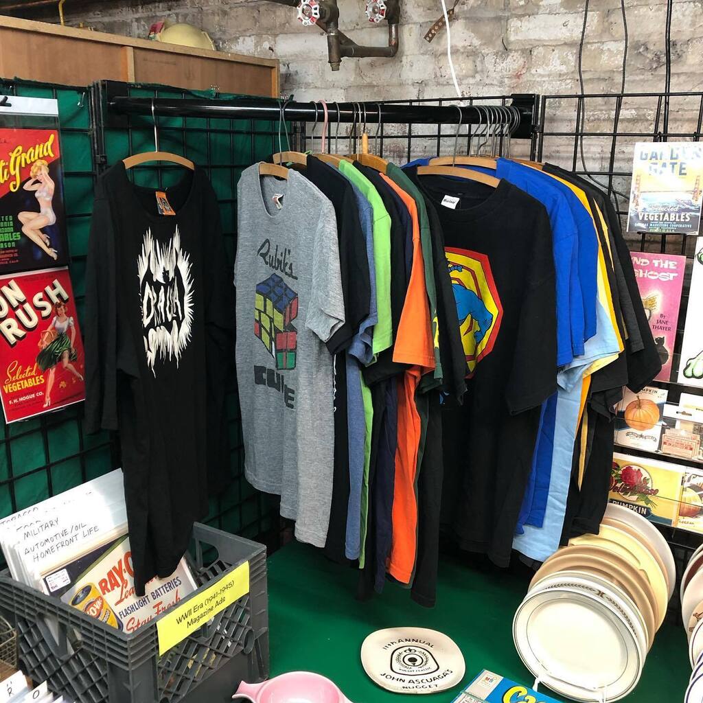 HistoryHoarder's tweet photo. The first batch of shirts are up in the store now. https://t.co/nAyTgWQUB4 https://t.co/JaAo8wElOb