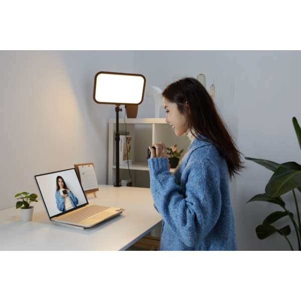 suntech_light's tweet photo. 【広告掲載商品のご紹介】
X56Kit
https://t.co/MX2UZECdWg
高演色のLEDライトと、卓上ロッドのセットです。
ACアダプター付属で長時間の使用や、着脱可能コントローラーで手元での操作も可能!
オンライン会議や配信などに幅広くご利用いただけます!
#サンテック機材 #LEDライト #X56Kit https://t.co/s3Hkb3Gest