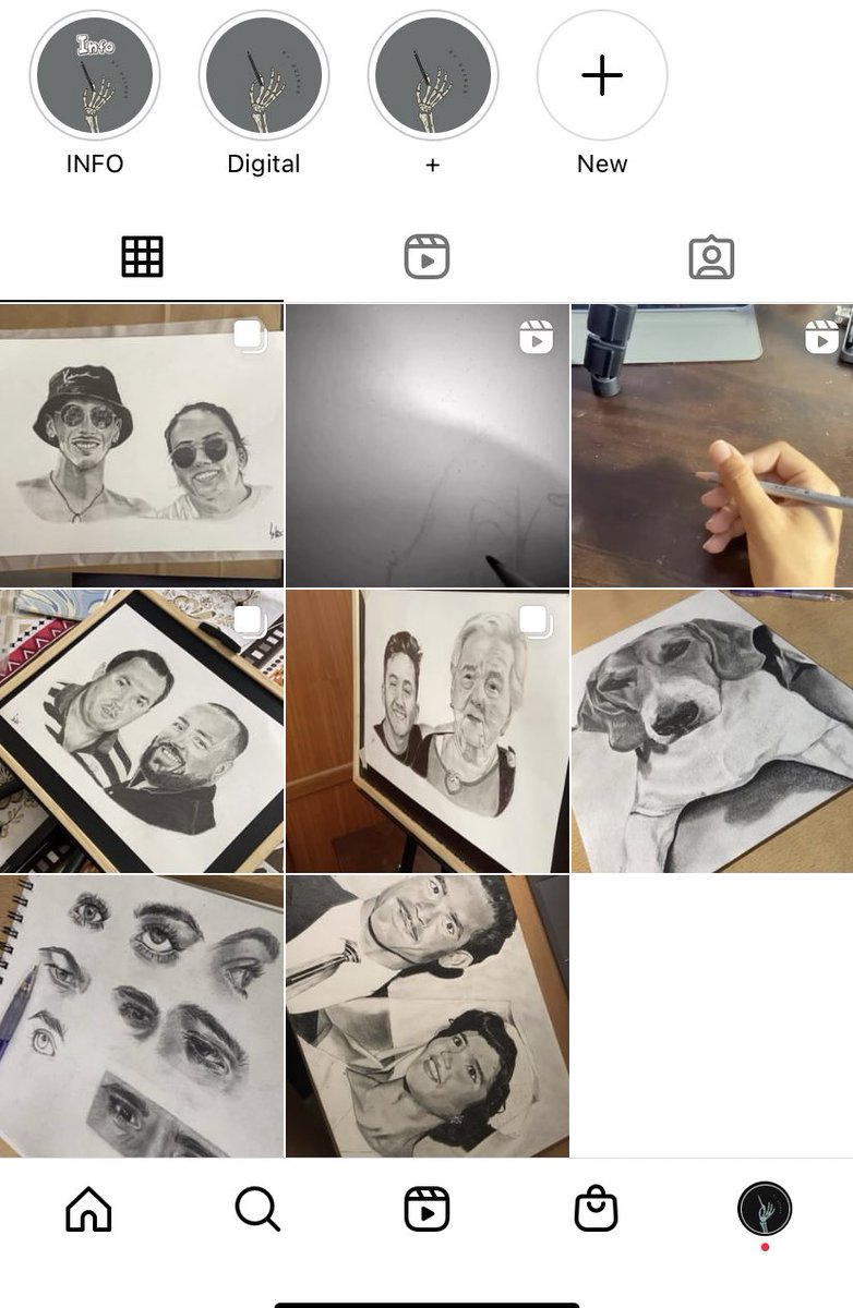 brengg17's tweet photo. Hola 👋 Me paso por aquí también para decir que finalmente me he abierto una cuenta de dibujos. Por allí tendrán más información si quieren realizarme algún encargo. @bybrengg https://t.co/uBlroPO1lX
