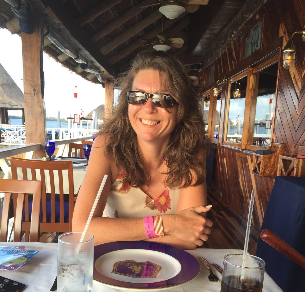 Employee Highlight: Tammy, VP of Operations
Tammy has been with BeaconLive for over 15 years! Some of her favorite things about working with BeaconLive are: there's no "office noise", there's no traffic, every day is different, "and I work with GREAT people!"
#BeaconLiveTeam!