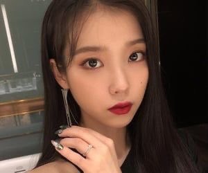 valenmiq's tweet photo. daily Iu pics! #iu #LeeJiEun #daily #pictures #kpop #kpoptwt https://t.co/pFoPwbDFn0
