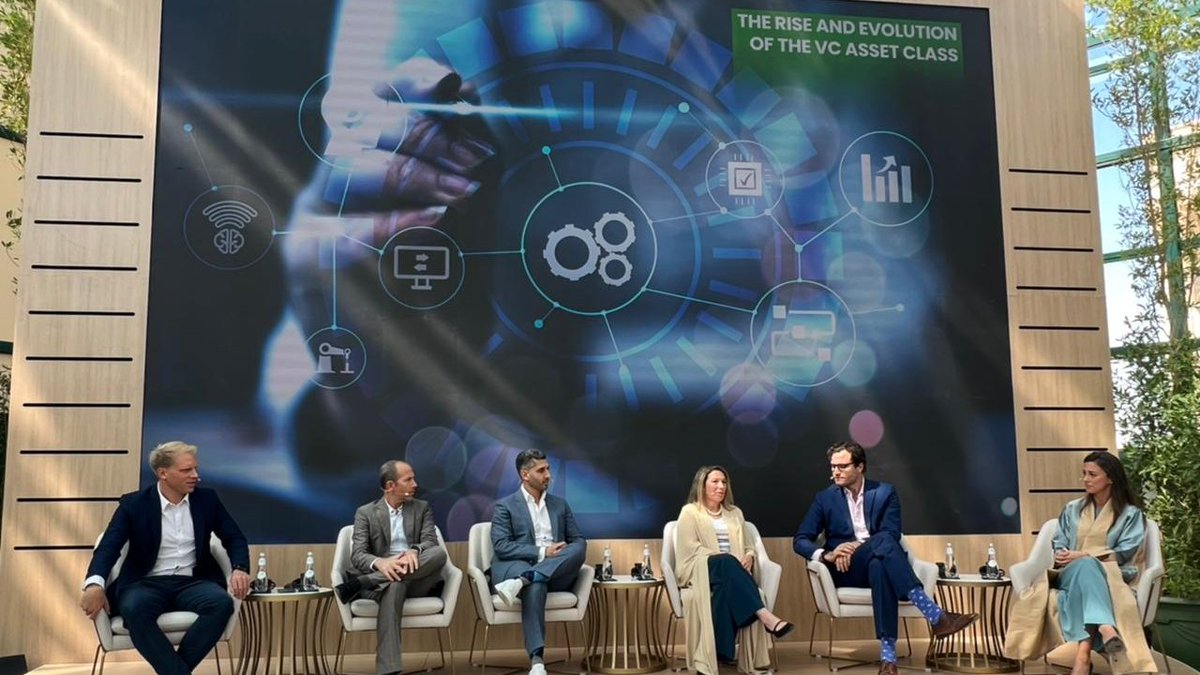 AVM_Mex's tweet photo. #VCWorld🚀 Our Managing Partner @ckejner at the #FII6 from #Riyadh!🇸🇦 So many lessons to be learned and leveraged from #Latam to #MENA to #SEAsia!🌏 #AVTeam💥 @FIIKSA https://t.co/xLN0ClwCh8